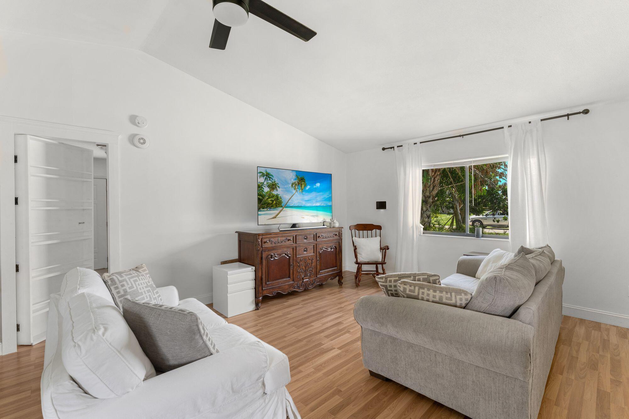 255 SW GLENWOOD Drive, Port St. Lucie, FL 34984, Port St. Lucie - Photo 5