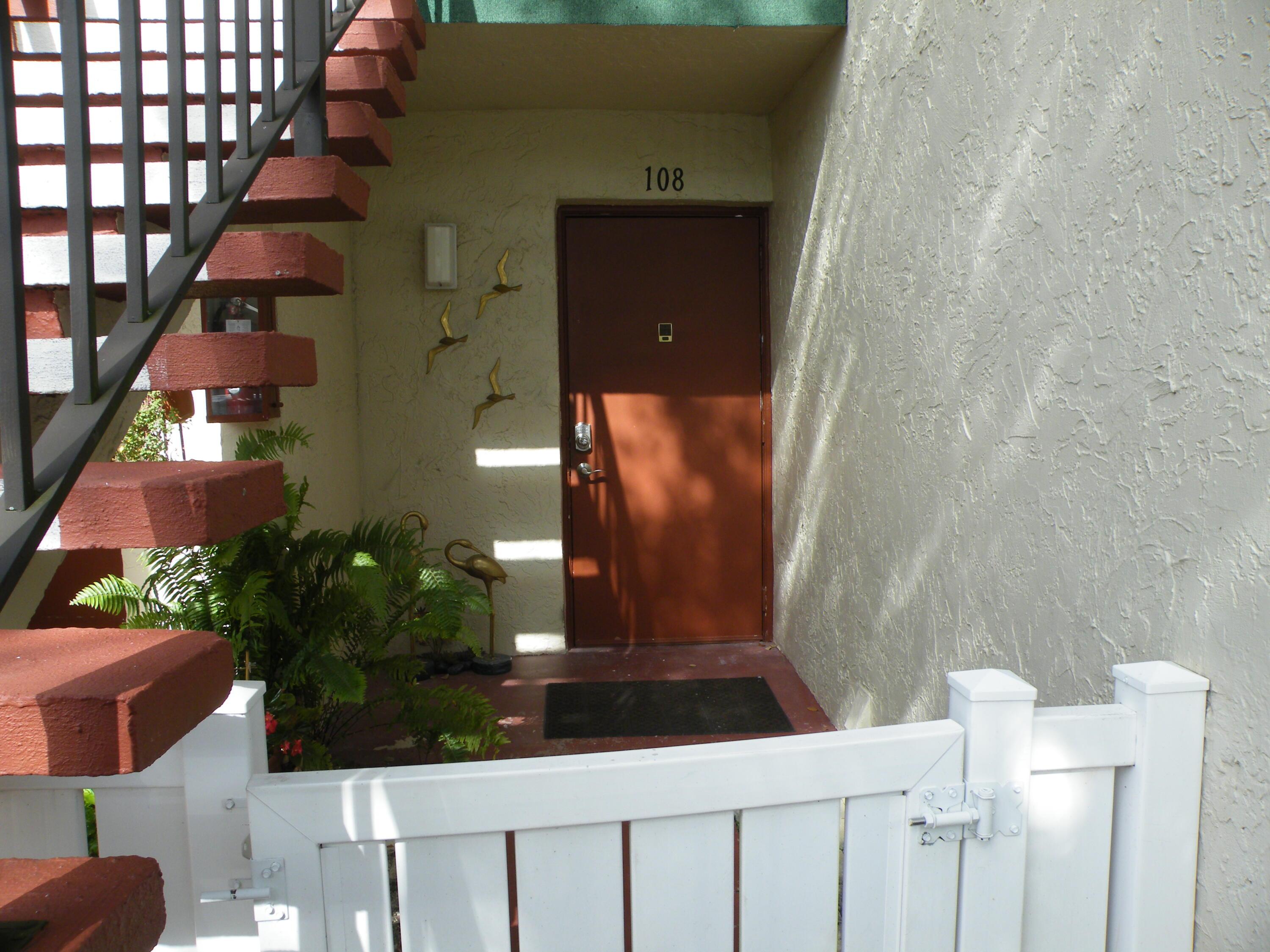 15 Willowbrook Lane 108, Delray Beach, FL 33446, Delray Beach - Photo 2
