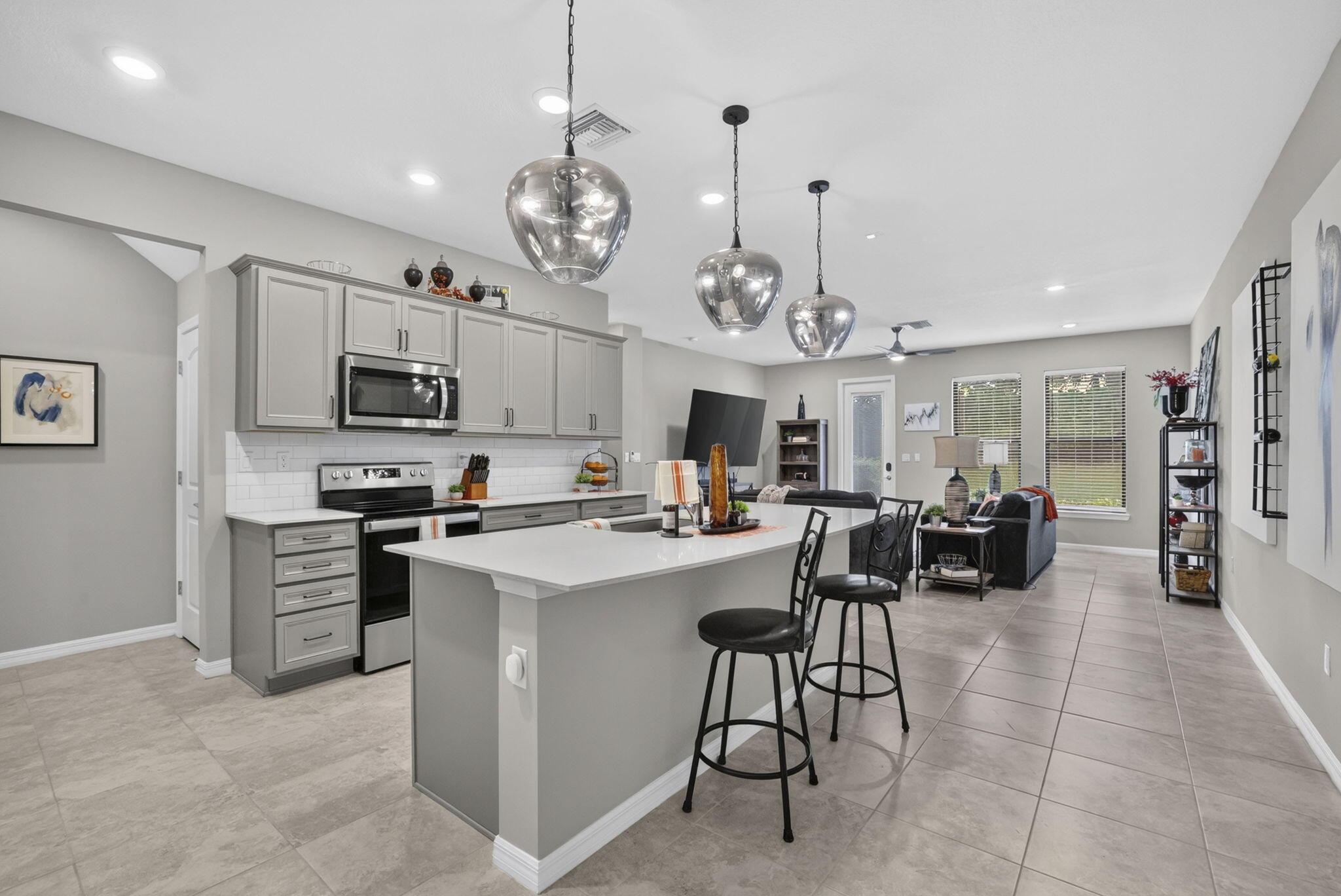 4416 Appleton Circle E, Oakland Park, FL 33309, Oakland Park - Photo 3