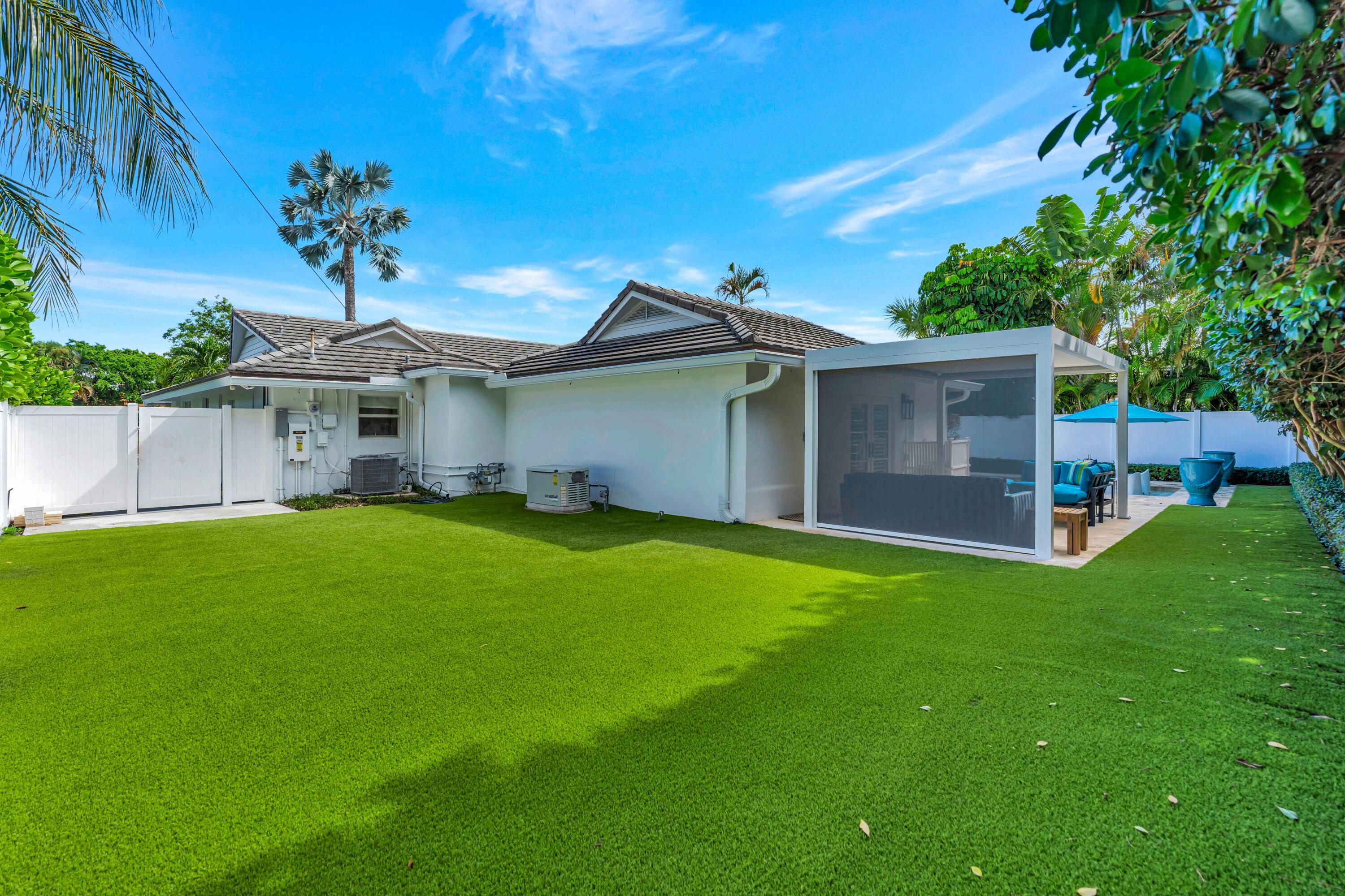 136 WORTH Court S, West Palm Beach, FL 33405, West Palm Beach - Photo 4