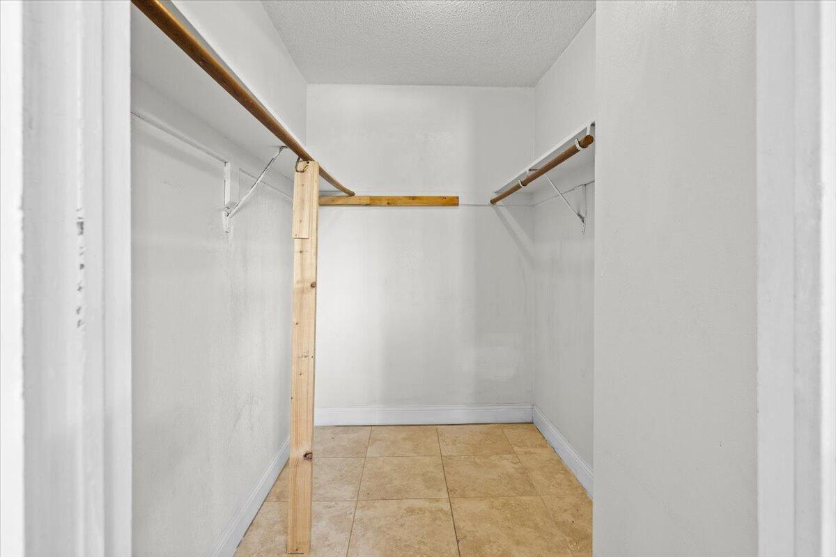 2531 NW 39th Terrace 202, Lauderdale Lakes, FL 33311, Lauderdale Lakes - Photo 5