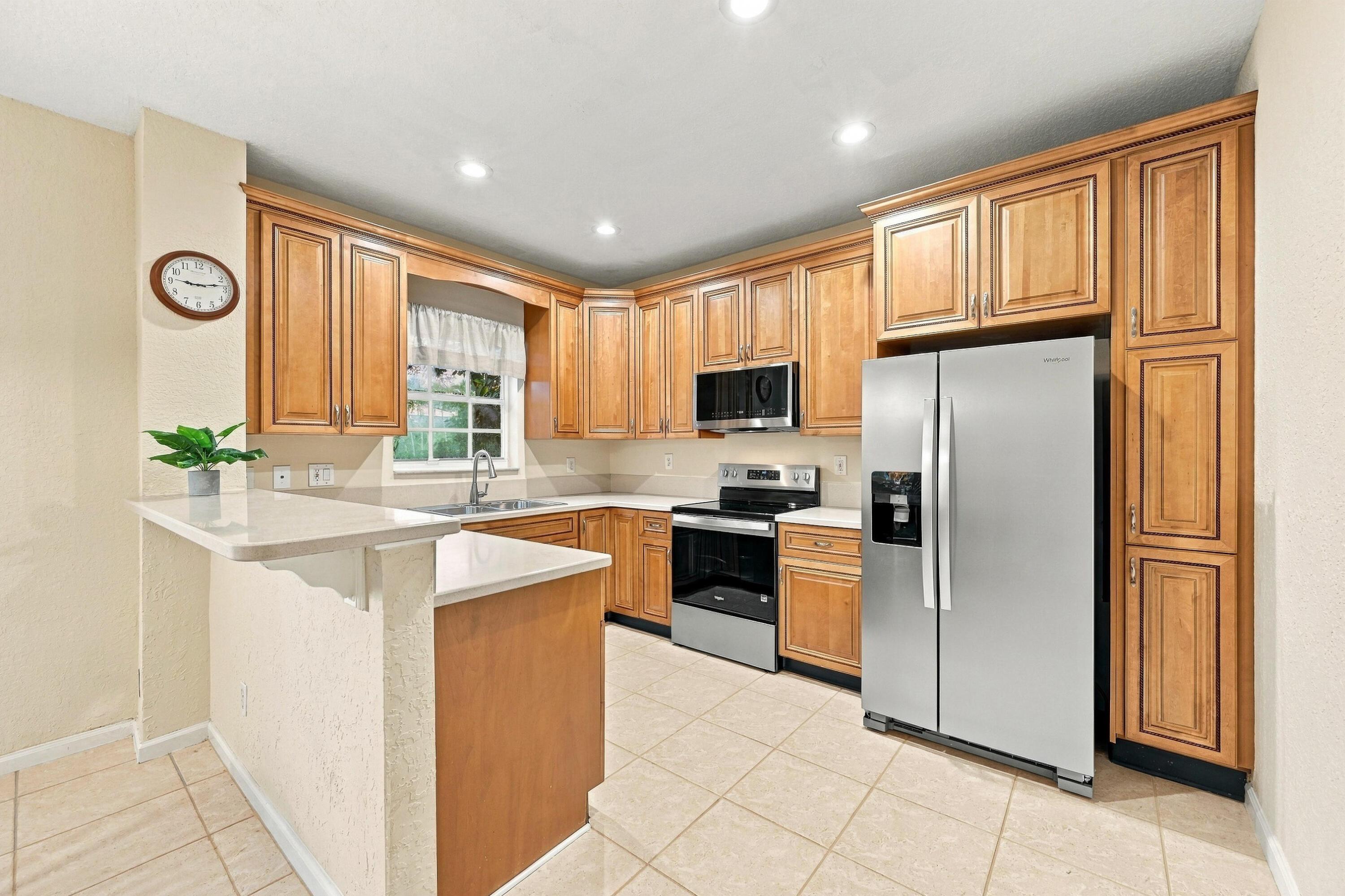 12649 NW 10th Street, Coral Springs, FL 33071, Coral Springs - Photo 3
