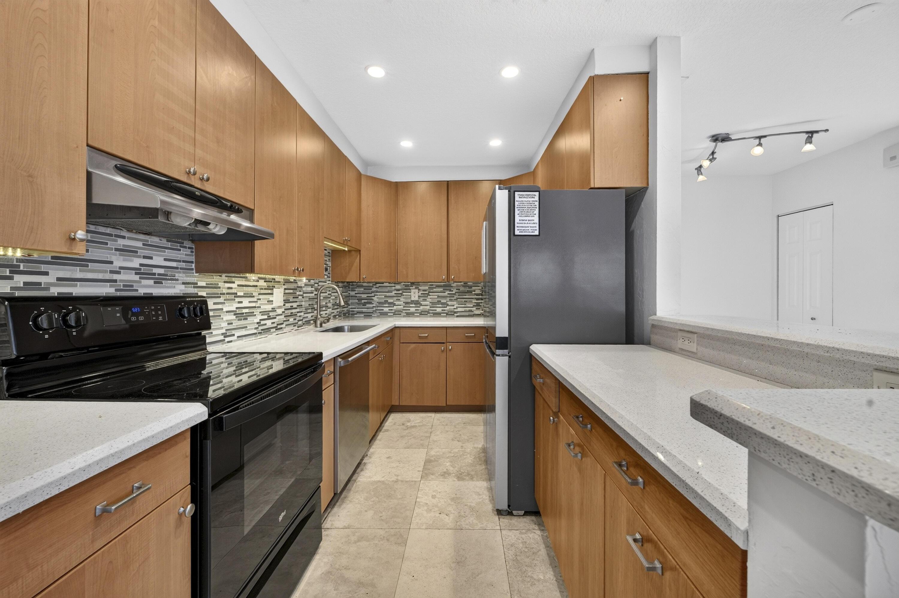 1605 NE 16th Avenue, Fort Lauderdale, FL 33305, Fort Lauderdale - Photo 2