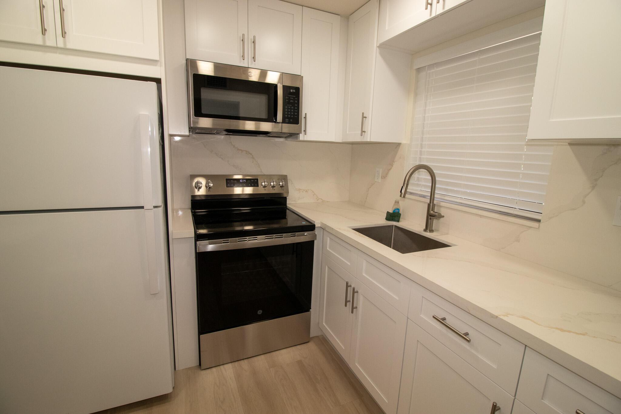 10100 NW 30th Court 107, Sunrise, FL 33322, Sunrise - Photo 3