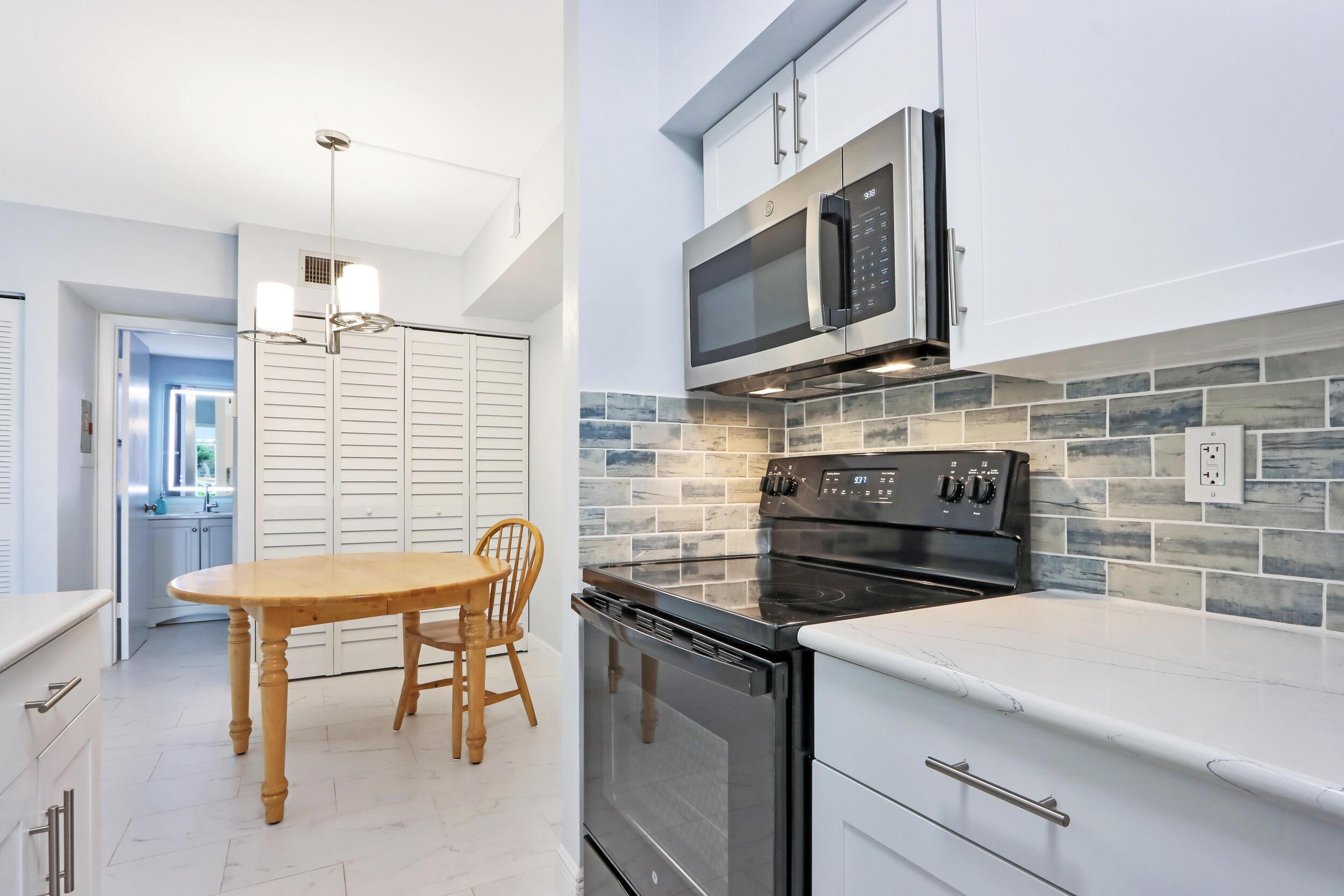 6313 CHASEWOOD Drive B, Jupiter, FL 33458, Jupiter - Photo 5