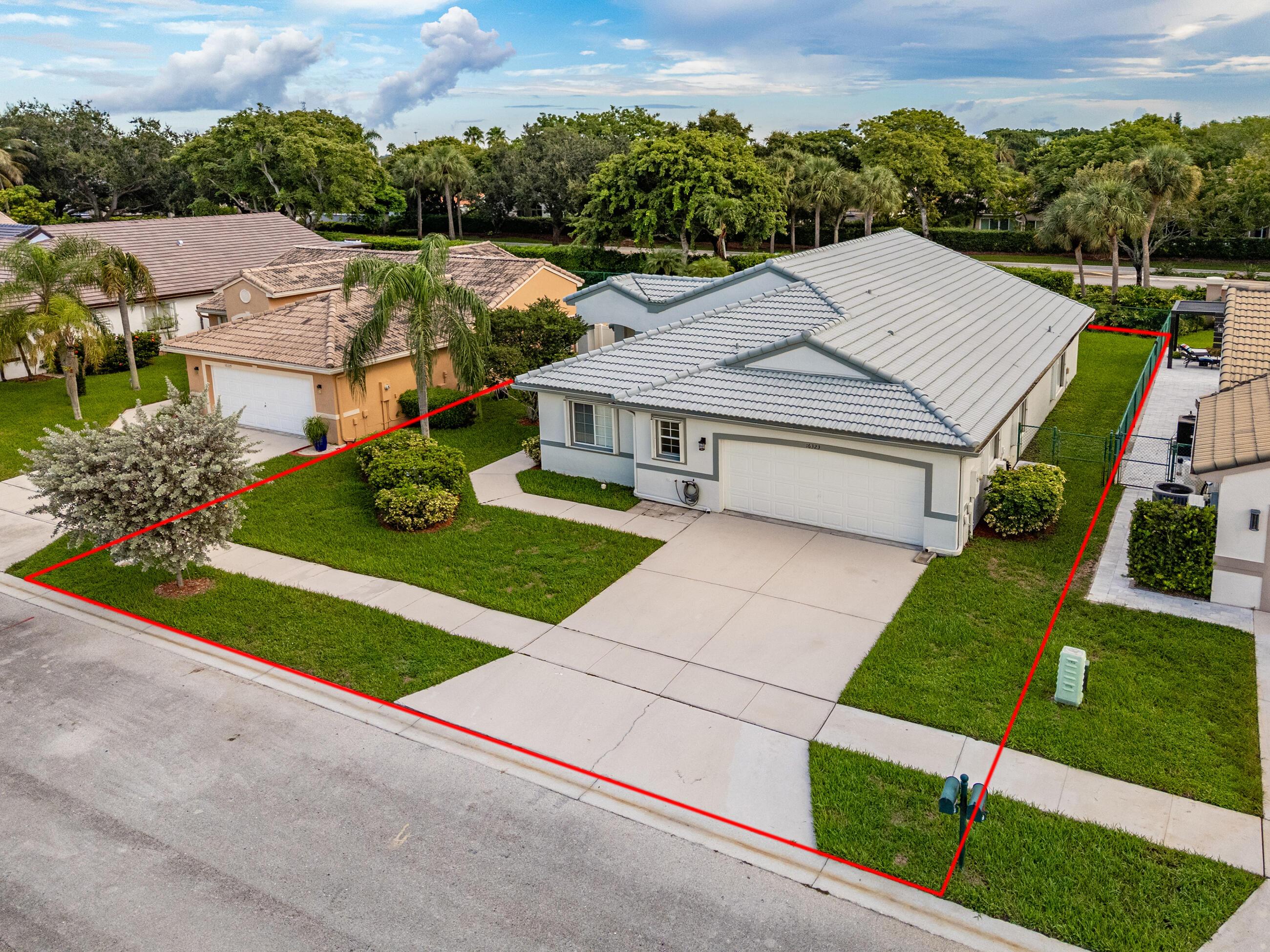 16323 SW 6th Street, Pembroke Pines, FL 33027, Pembroke Pines - Photo 4