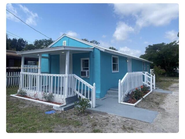 427 N 14TH Street, Fort Pierce, FL 34950, Fort Pierce - Photo 5