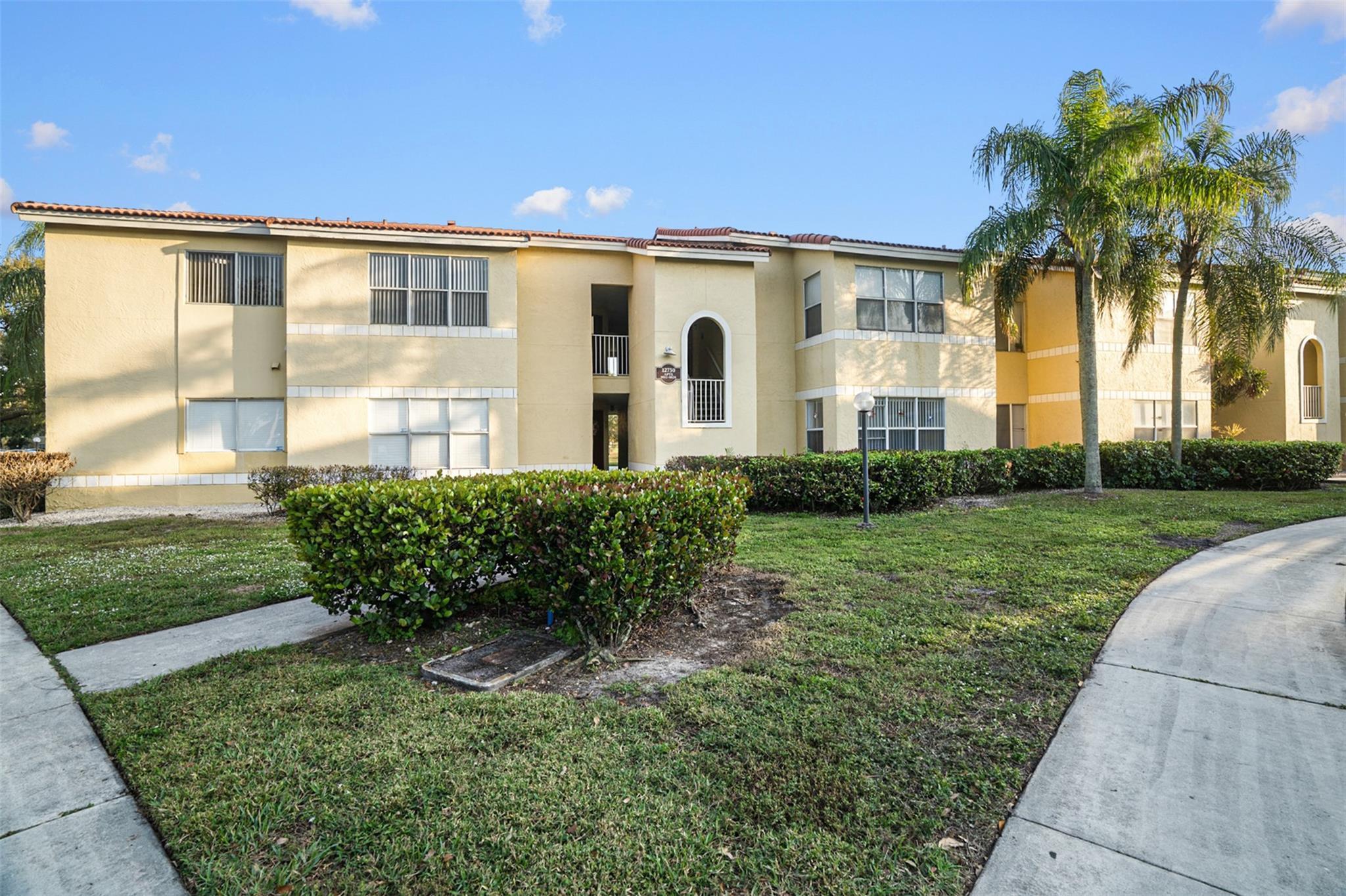 12730 VISTA ISLES Drive 821, Sunrise, FL 33325, Sunrise