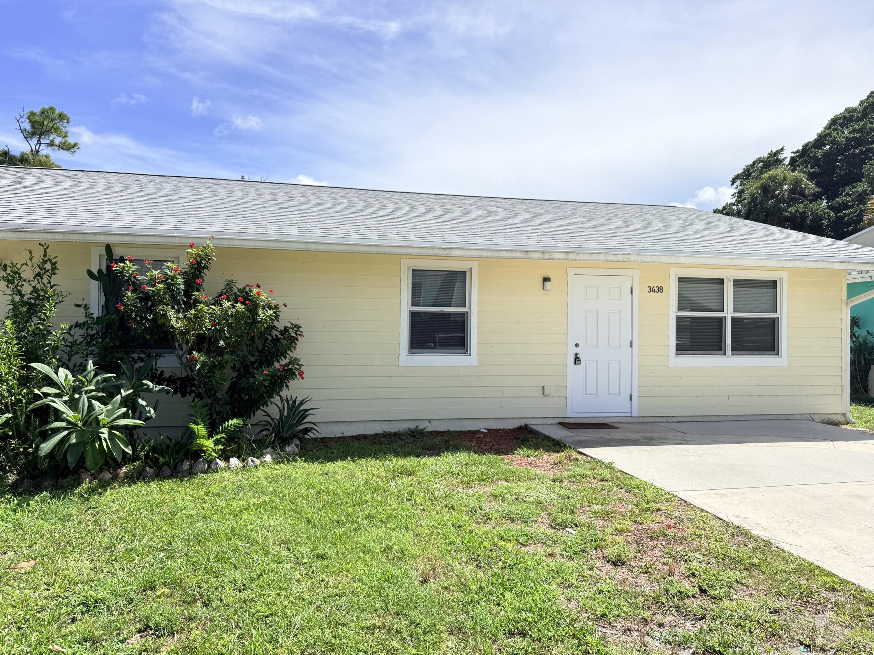 3438 SE IRIS Street, Stuart, FL 34997, Stuart - Photo 2