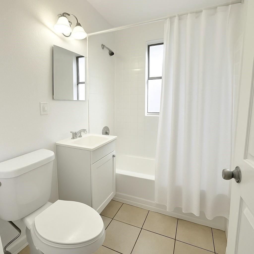 741 NW 10th Terrace, Fort Lauderdale, FL 33311, Fort Lauderdale - Photo 4