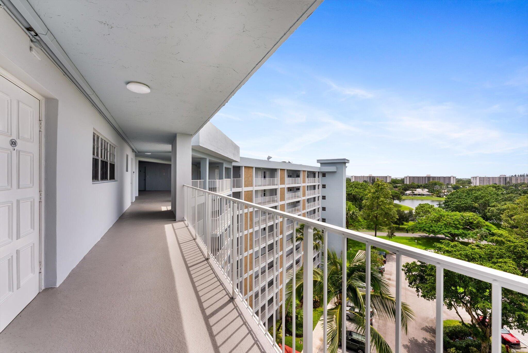 3051 N Course Drive 909, Pompano Beach, FL 33069, Pompano Beach - Photo 5
