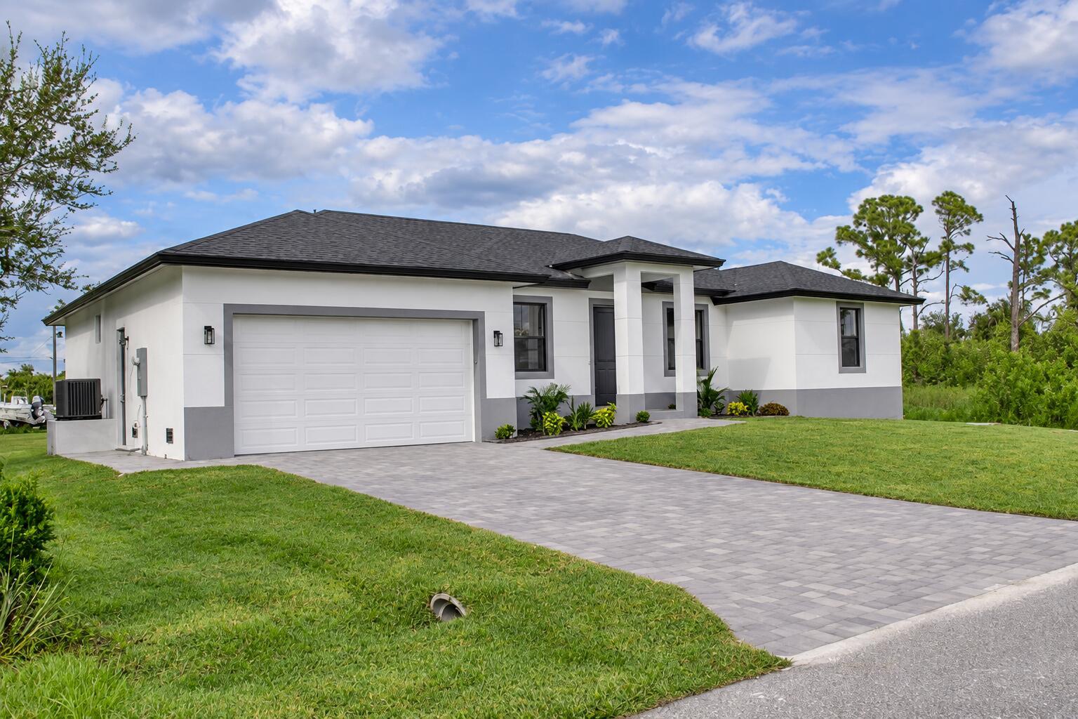 15633 LAKELAND Circle, Port Charlotte, FL 33981, Port Charlotte