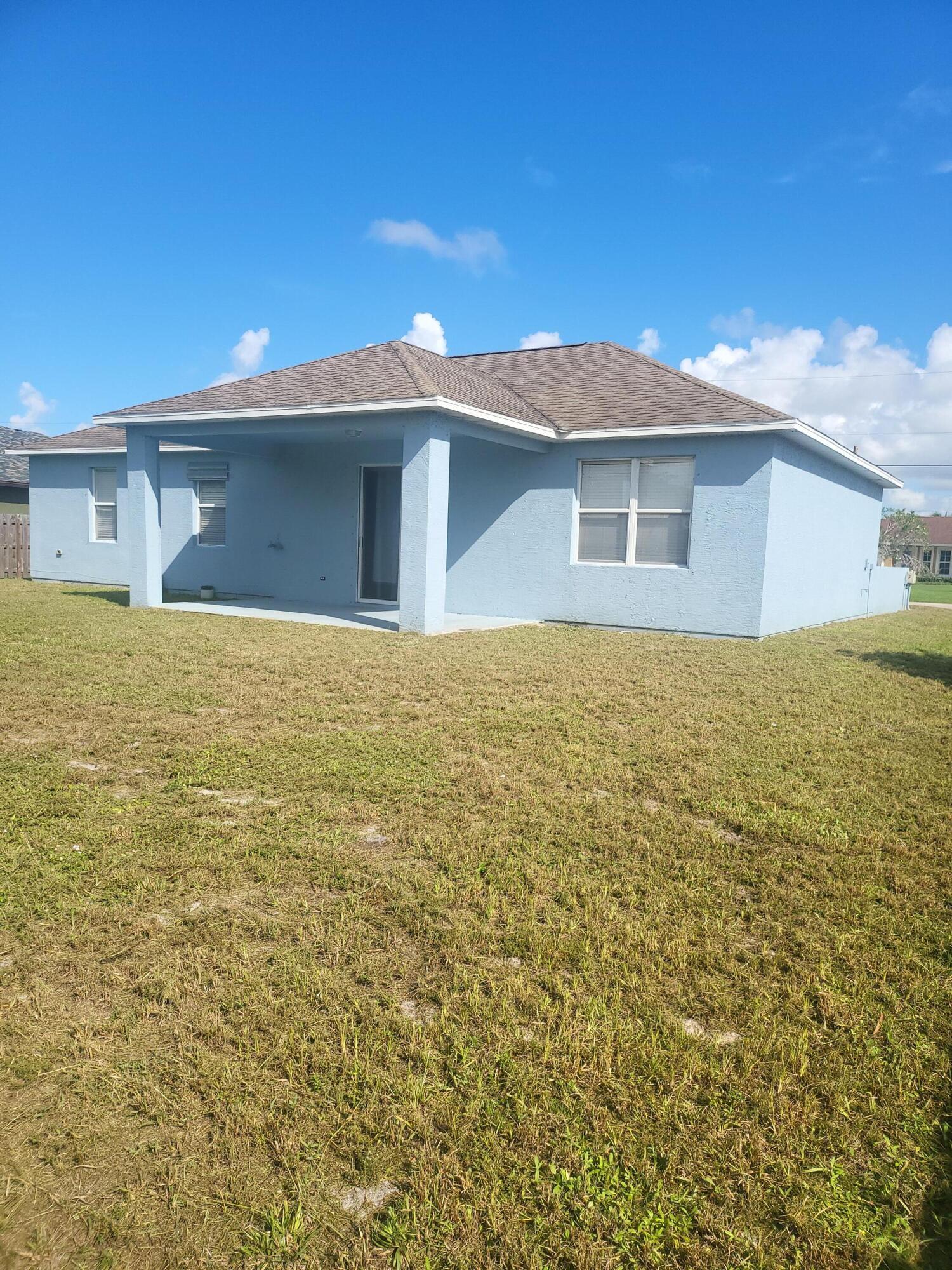 558 SW Halifax Avenue, Port St. Lucie, FL 34953, Port St. Lucie - Photo 5