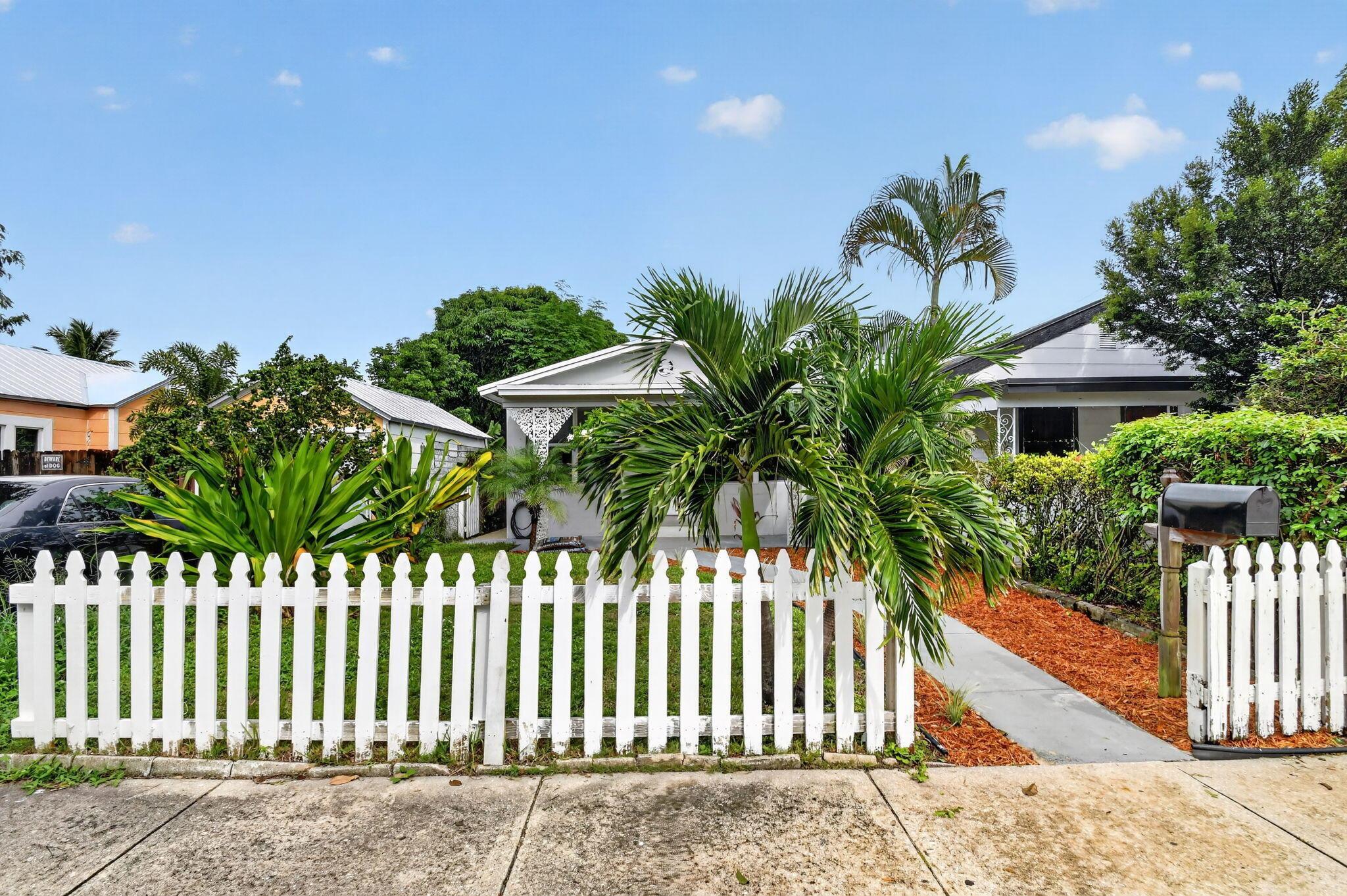 504 N E Street, Lake Worth Beach, FL 33460, Lake Worth Beach - Photo 2