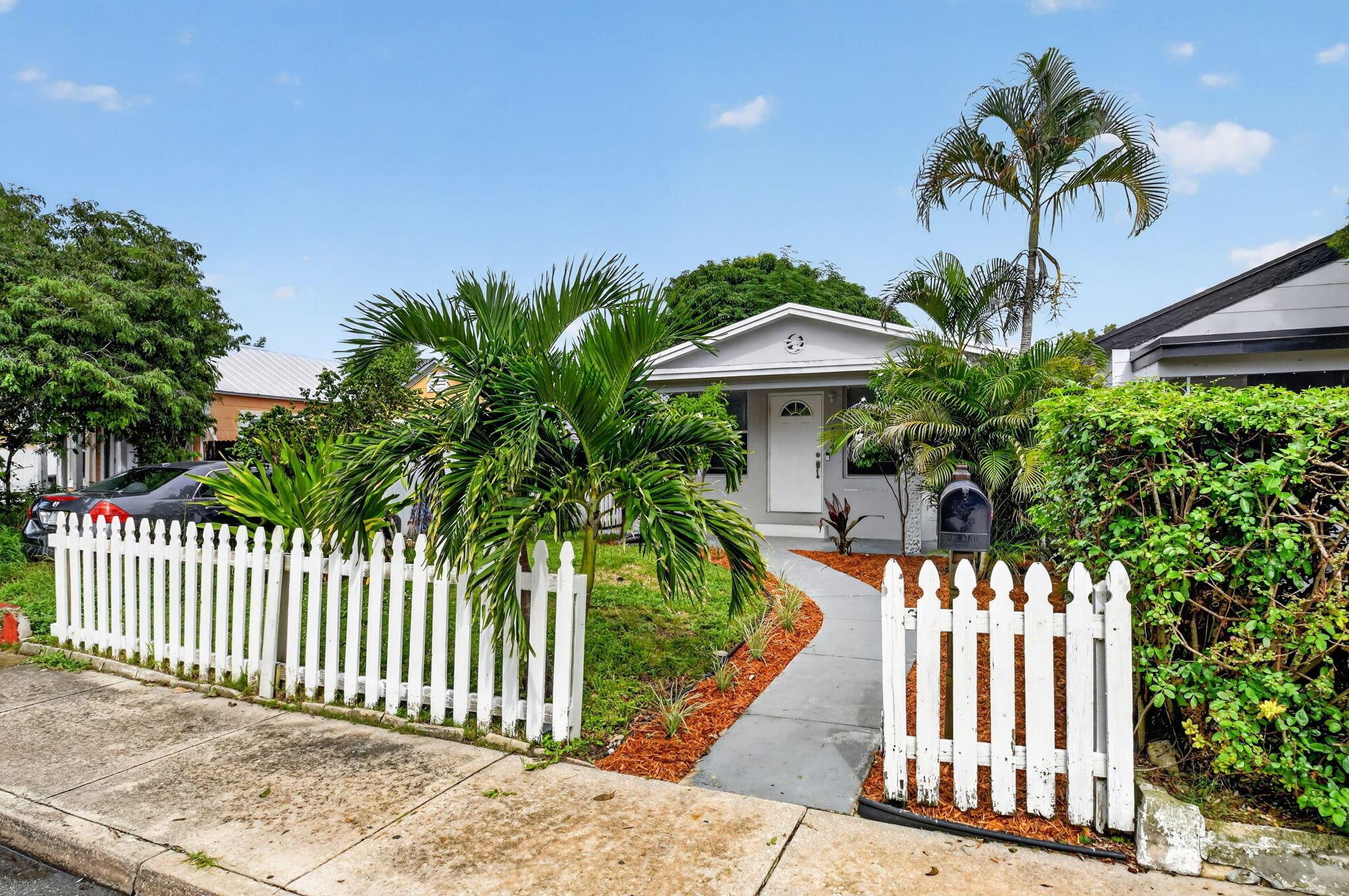 504 N E Street, Lake Worth Beach, FL 33460, Lake Worth Beach - Photo 3