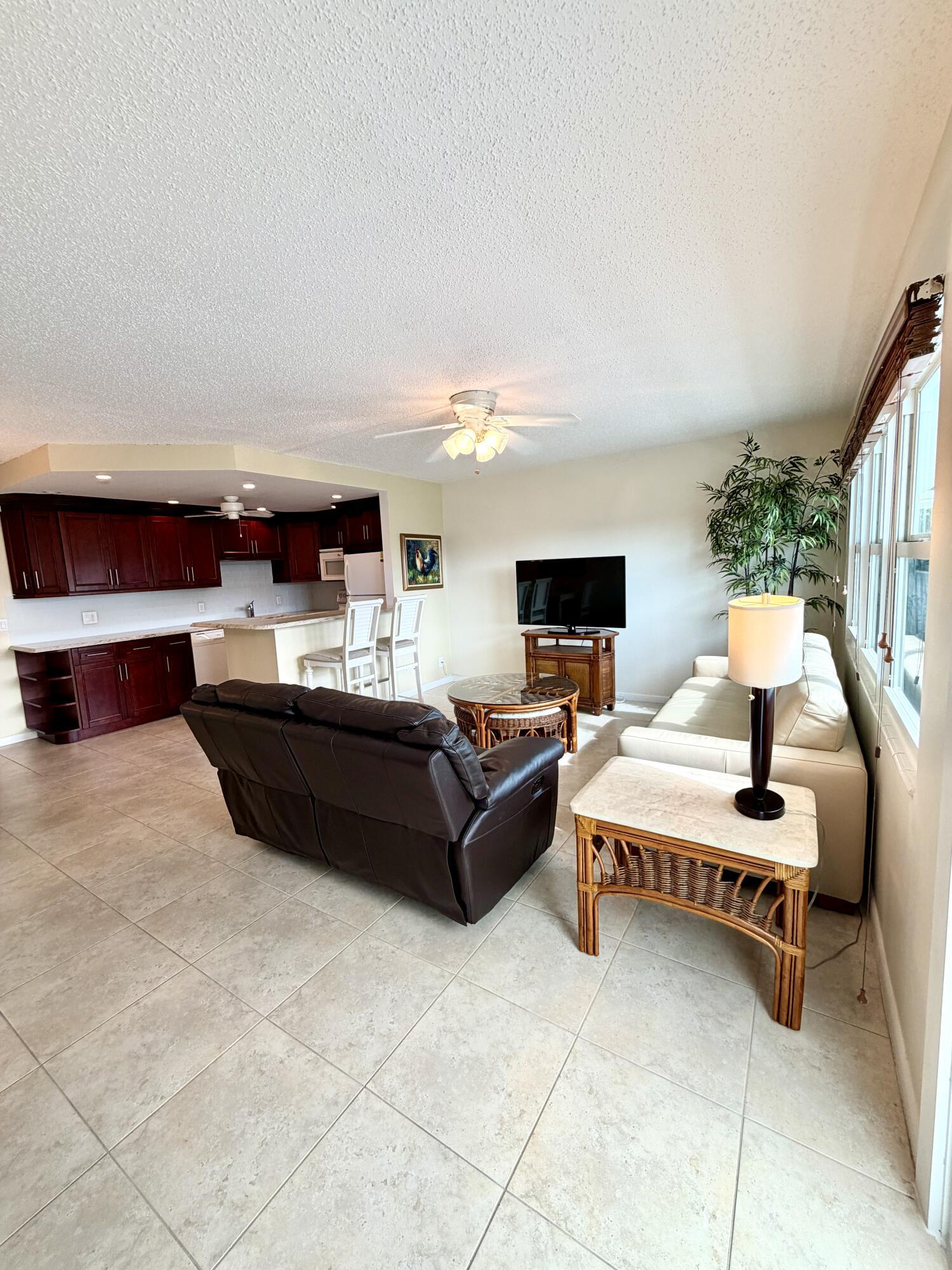 4104 Cambridge E 4104, Deerfield Beach, FL 33442, Deerfield Beach - Photo 2