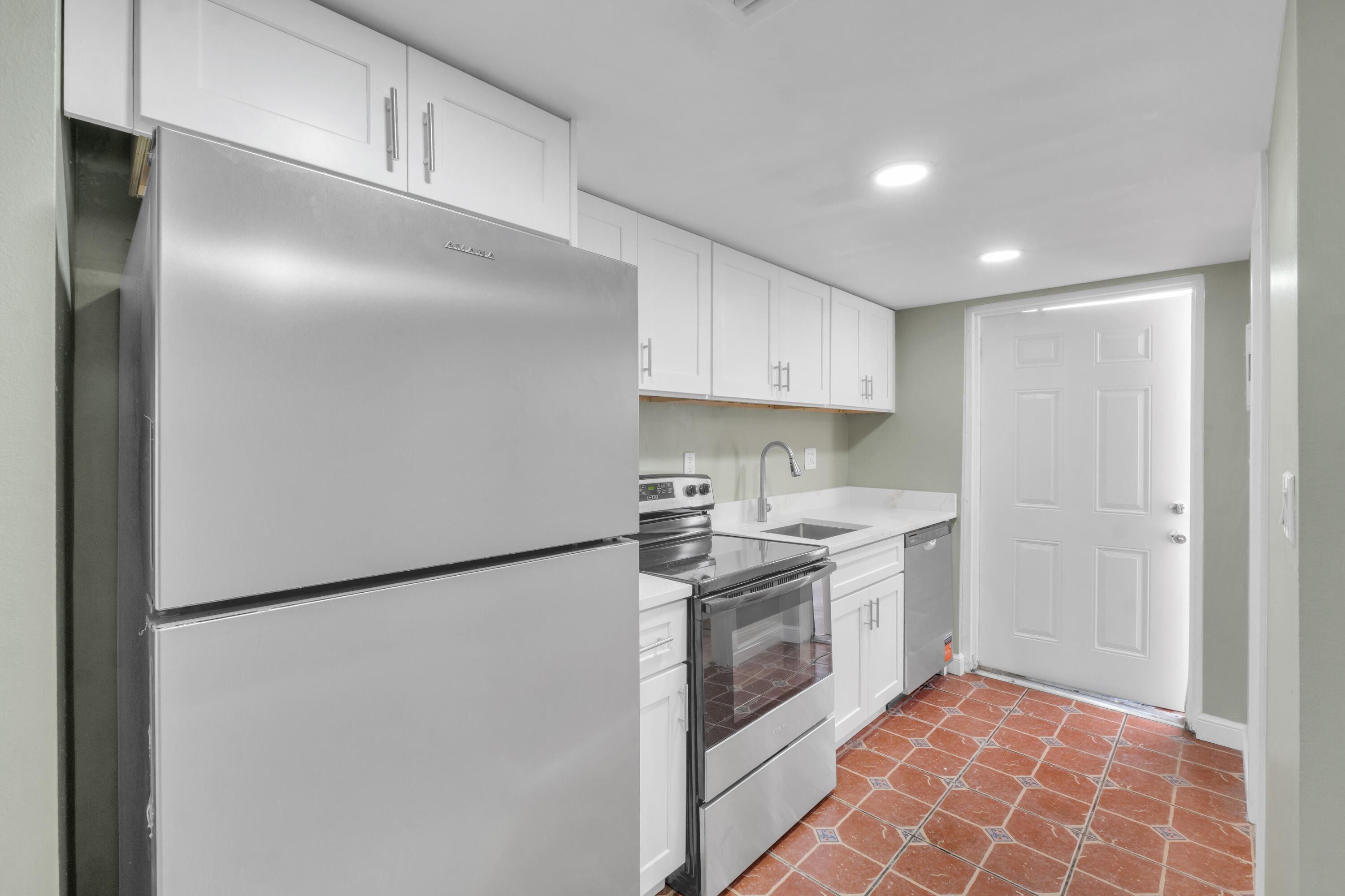 4171 NW 26TH Street T2, Lauderhill, FL 33313, Lauderhill - Photo 3
