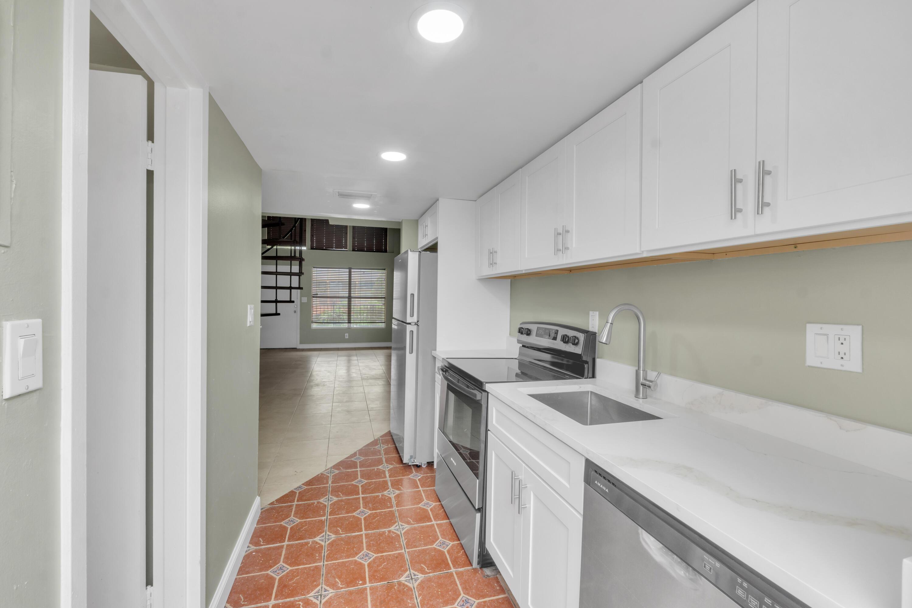 4171 NW 26TH Street T2, Lauderhill, FL 33313, Lauderhill - Photo 4