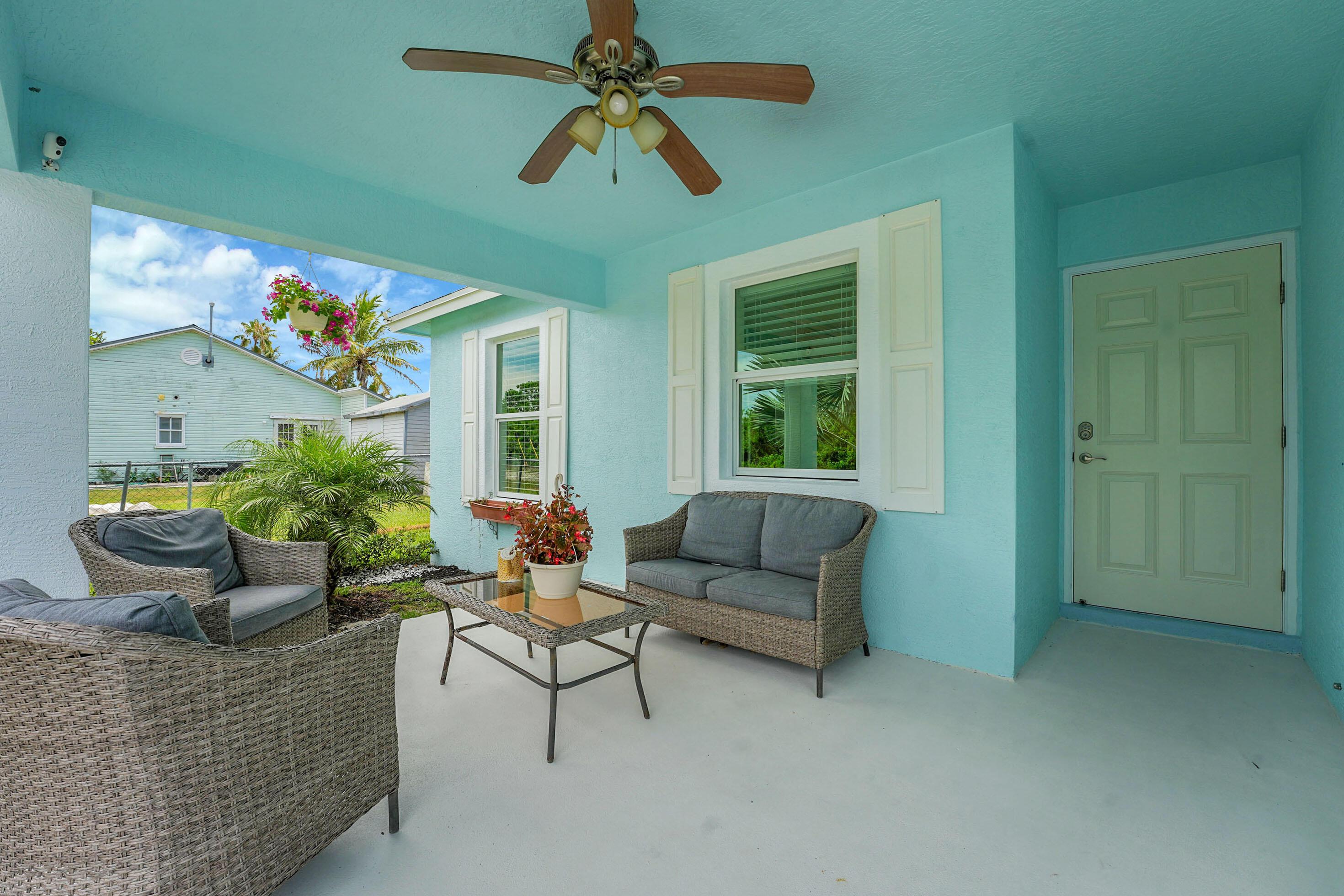 5715 SE Pine Avenue, Stuart, FL 34997, Stuart - Photo 2