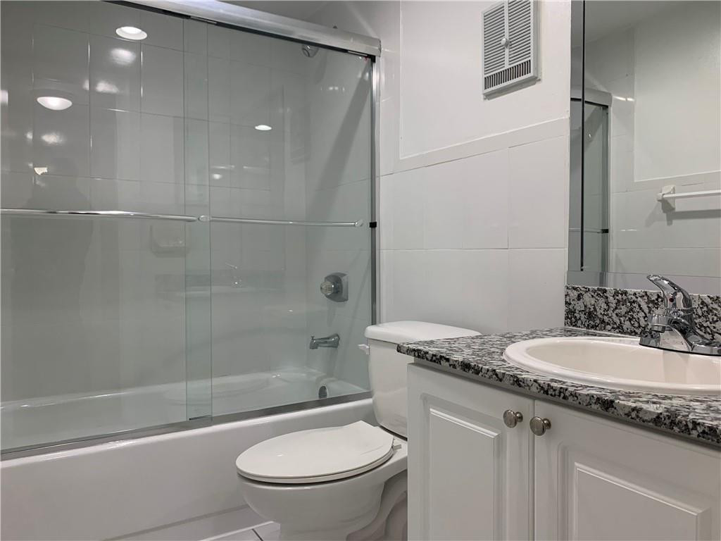 19455 NE 10 Avenue 2-121, North Miami Beach, FL 33179, North Miami Beach - Photo 2