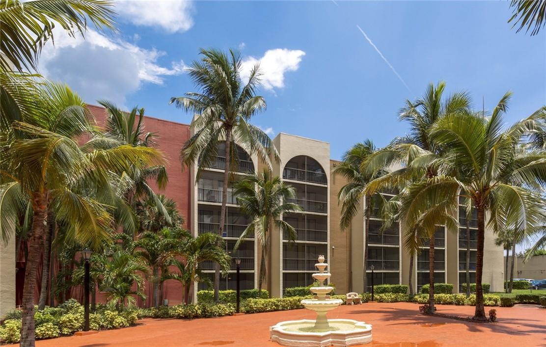 19455 NE 10 Avenue 2-121, North Miami Beach, FL 33179, North Miami Beach - Photo 4