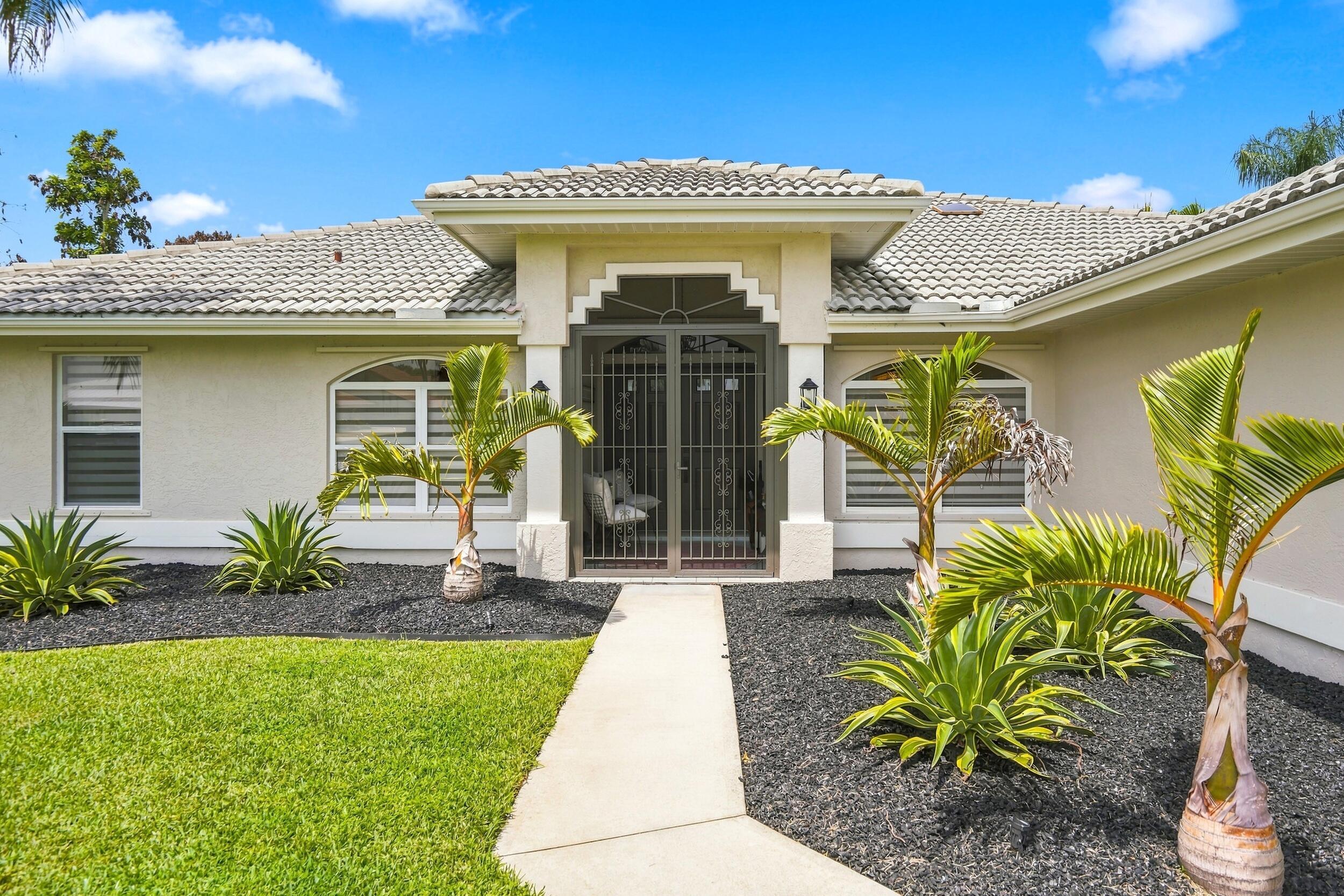 650 SE HIDDEN RIVER Drive, Port St. Lucie, FL 34983, Port St. Lucie - Photo 2