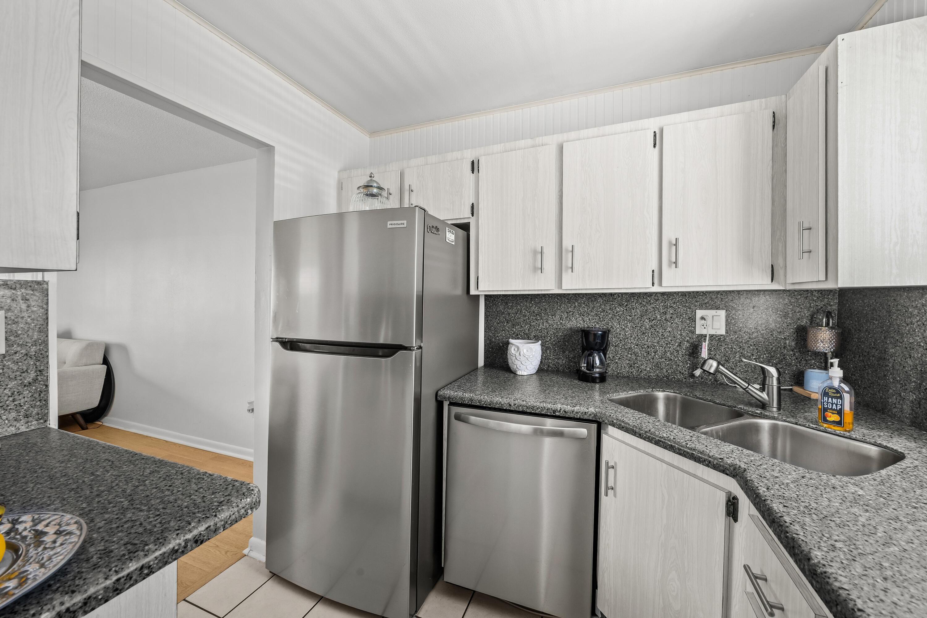 1917 SW Palm City Road, Stuart, FL 34994, Stuart - Photo 4