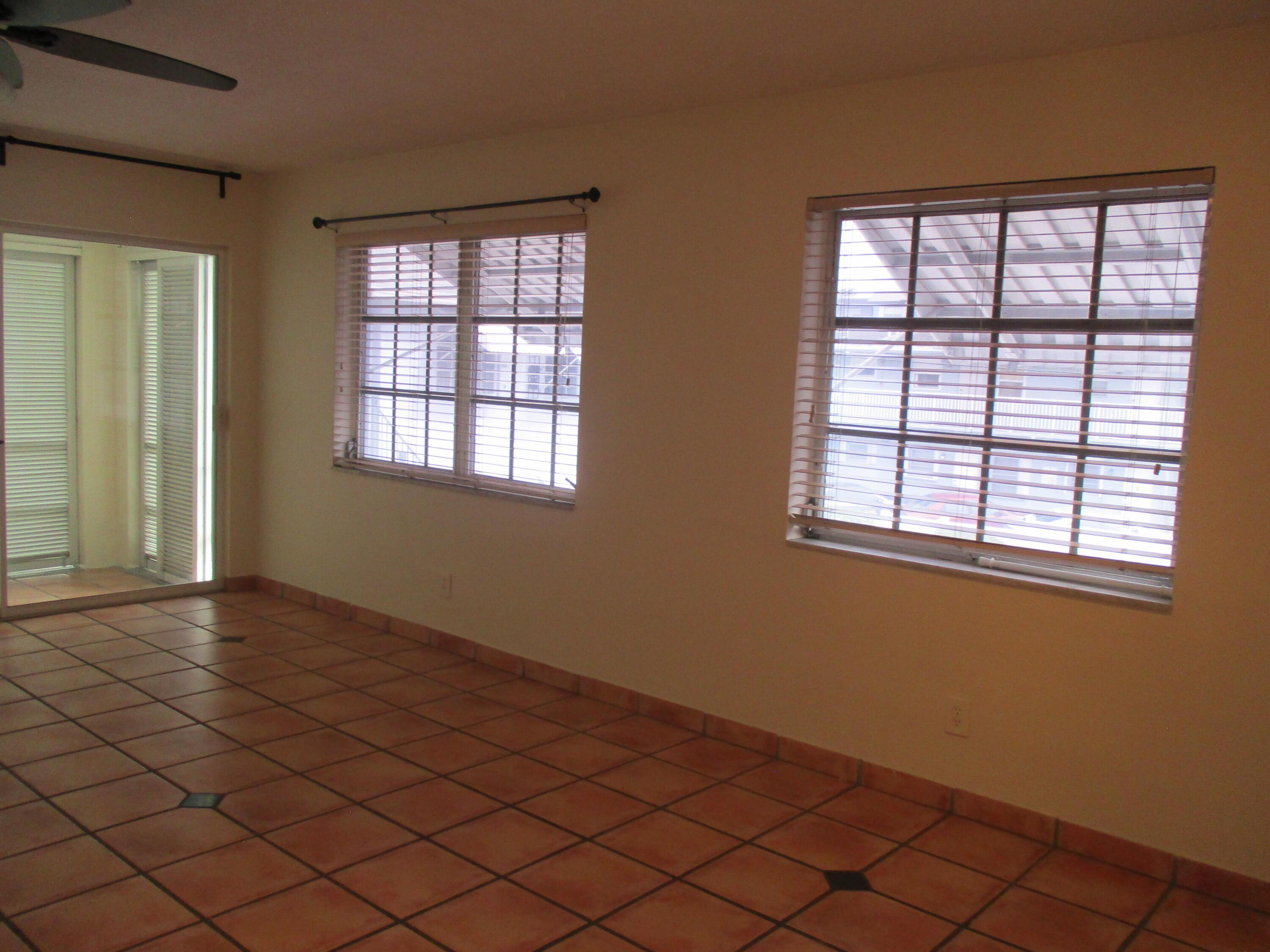 3720 HARRISON Street 3, Hollywood, FL 33021, Hollywood - Photo 4