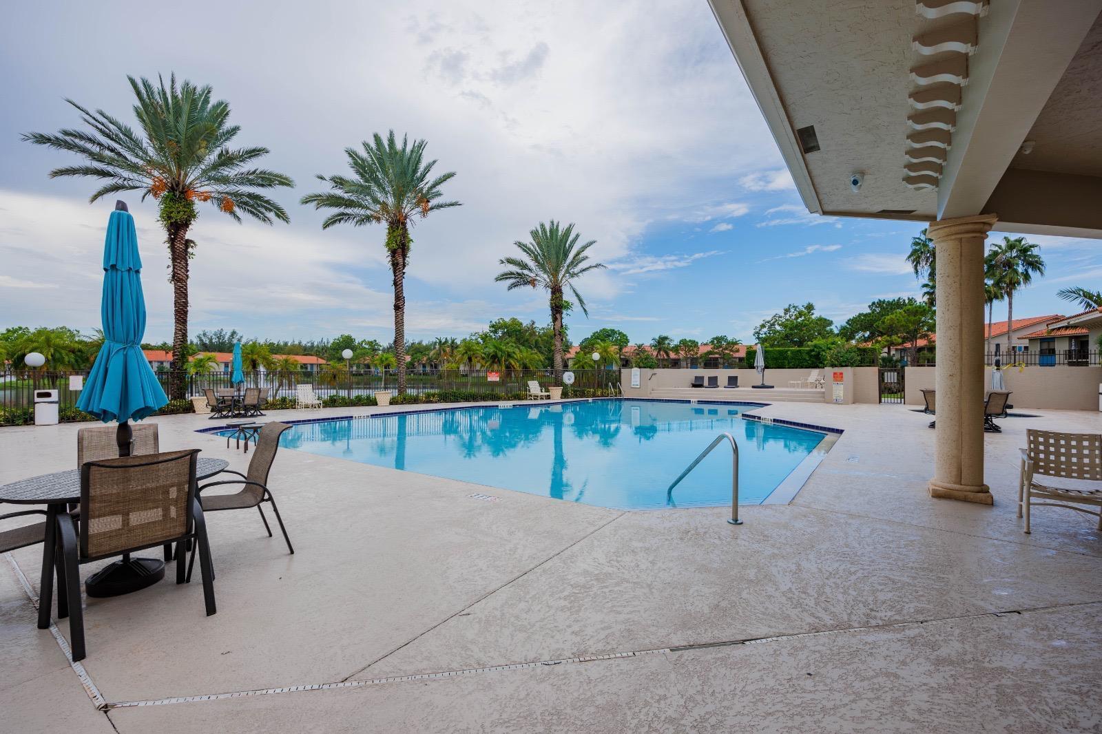 1524 Lake Crystal Drive E, Royal Palm Beach, FL 33411, Royal Palm Beach - Photo 2