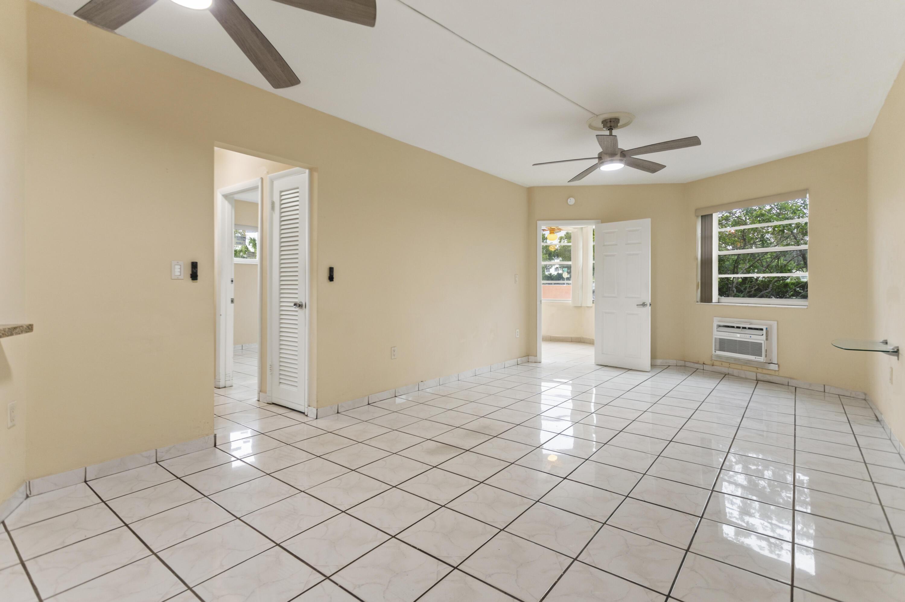 18630 NE 18TH Avenue 134, Miami, FL 33179, Miami - Photo 5