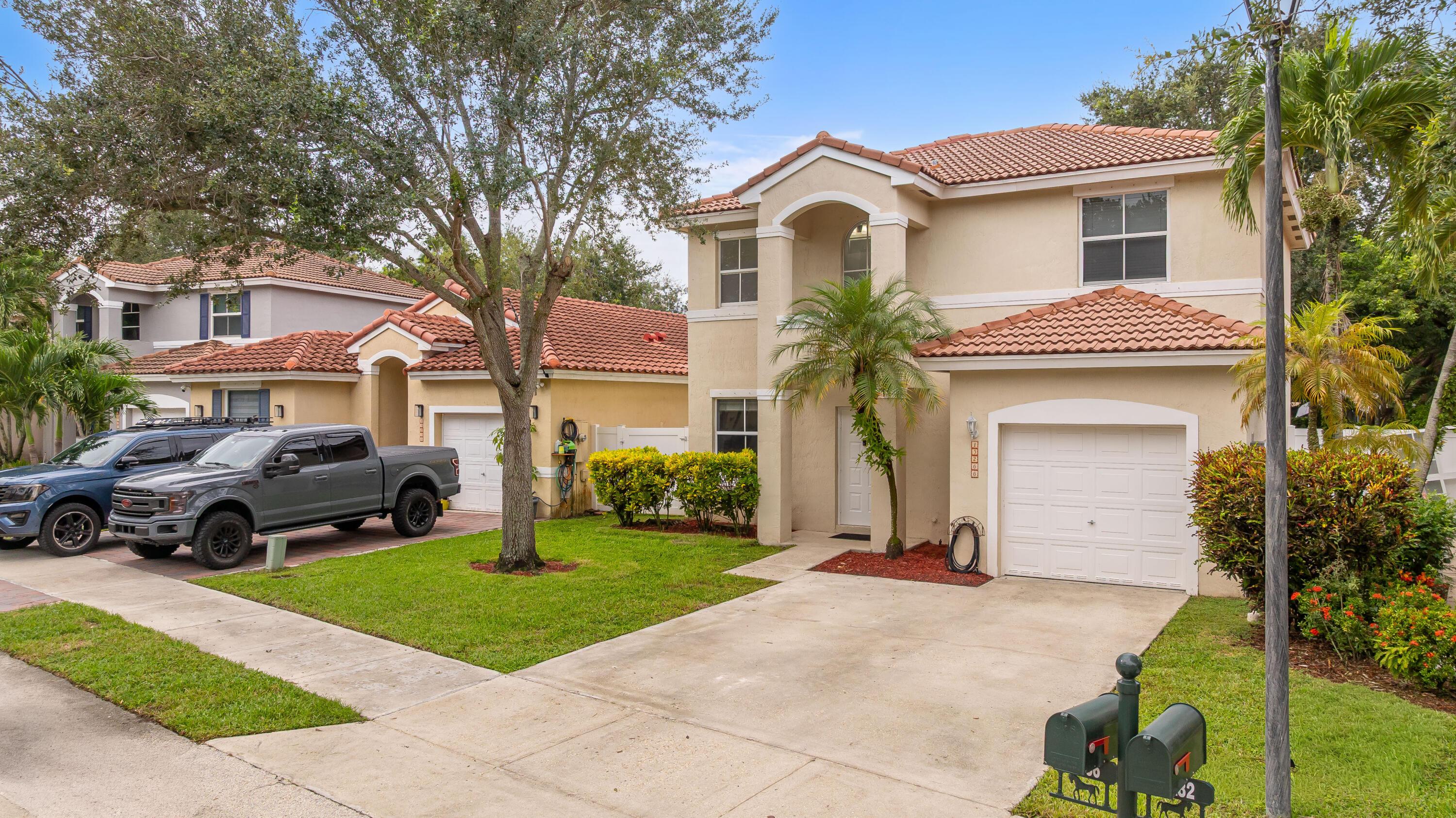 15266 SW 49TH Street, Davie, FL 33331, Davie - Photo 2