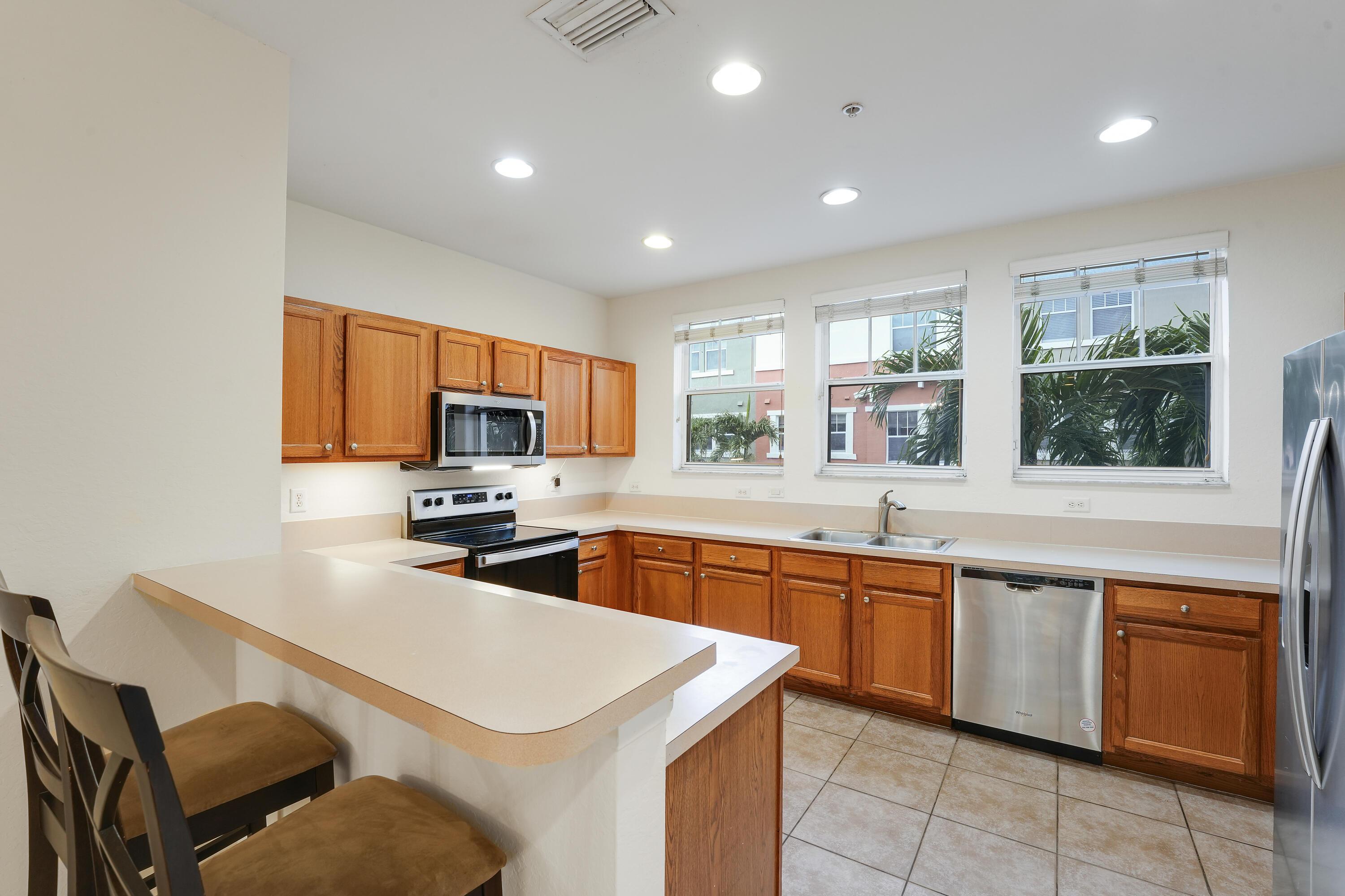 1740 SAN BENITO Way 4, West Palm Beach, FL 33401, West Palm Beach - Photo 2