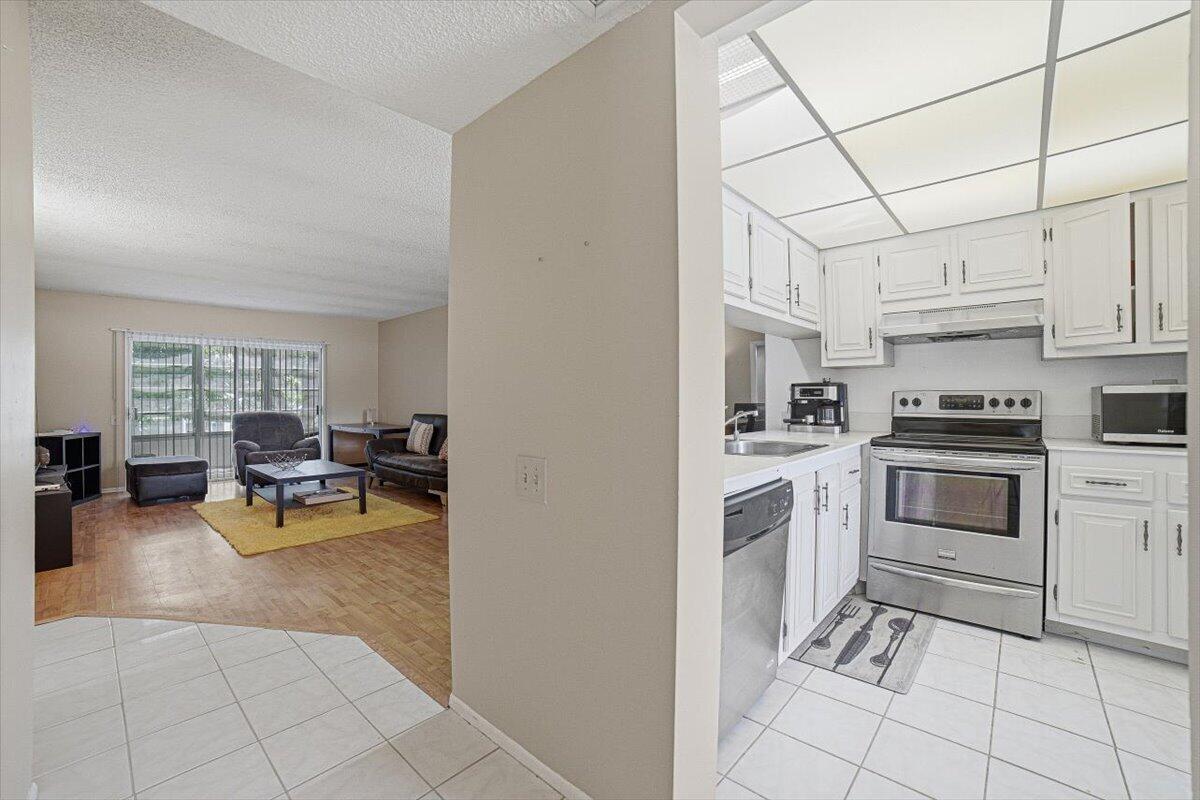 4602 MARTINIQUE Way A2, Coconut Creek, FL 33066, Coconut Creek - Photo 3