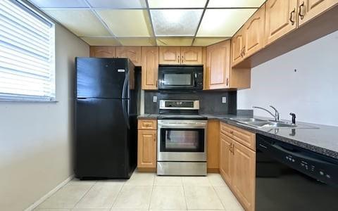 14195 SW 87th Street SW B207, Miami, FL 33183, Miami - Photo 2