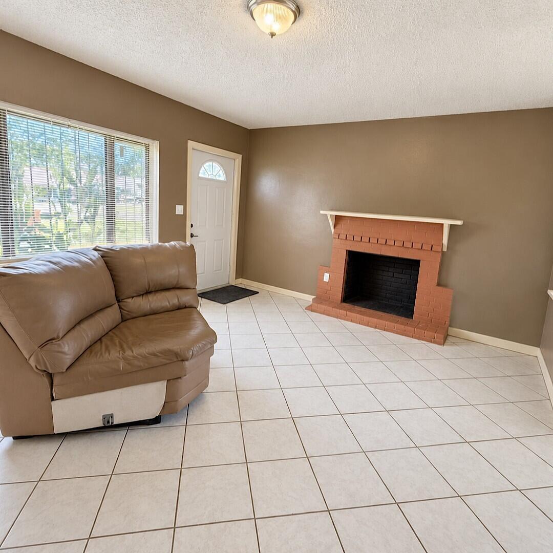 915 RUTLAND Street, Opa-Locka, FL 33054, Opa-Locka - Photo 3