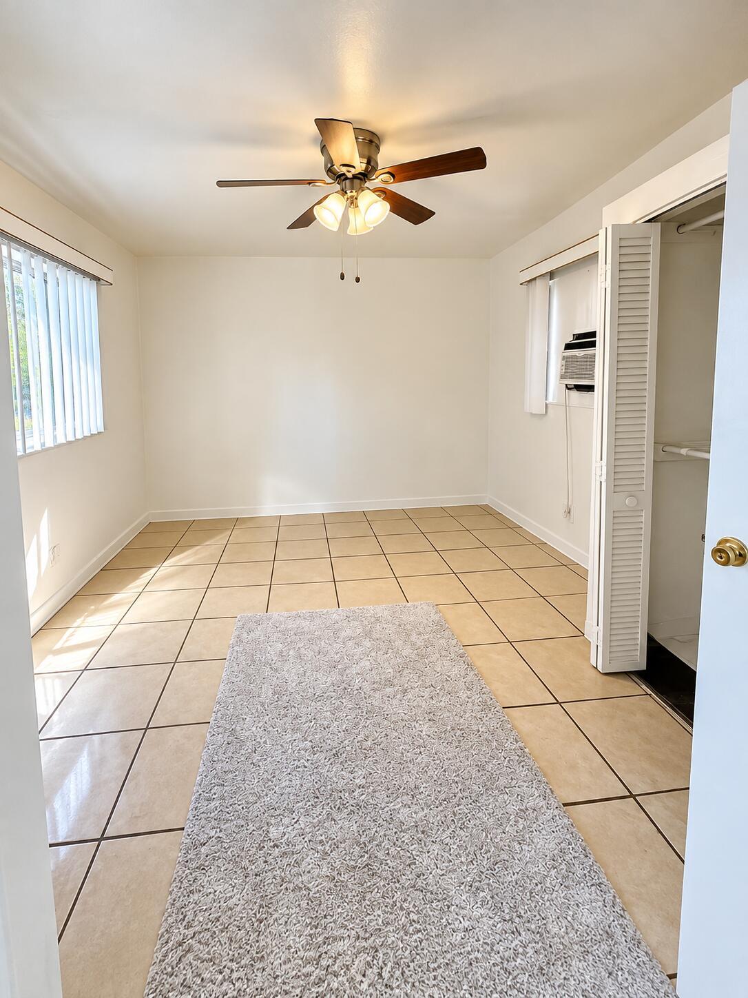 724 W 3RD Street, Riviera Beach, FL 33404, Riviera Beach - Photo 3