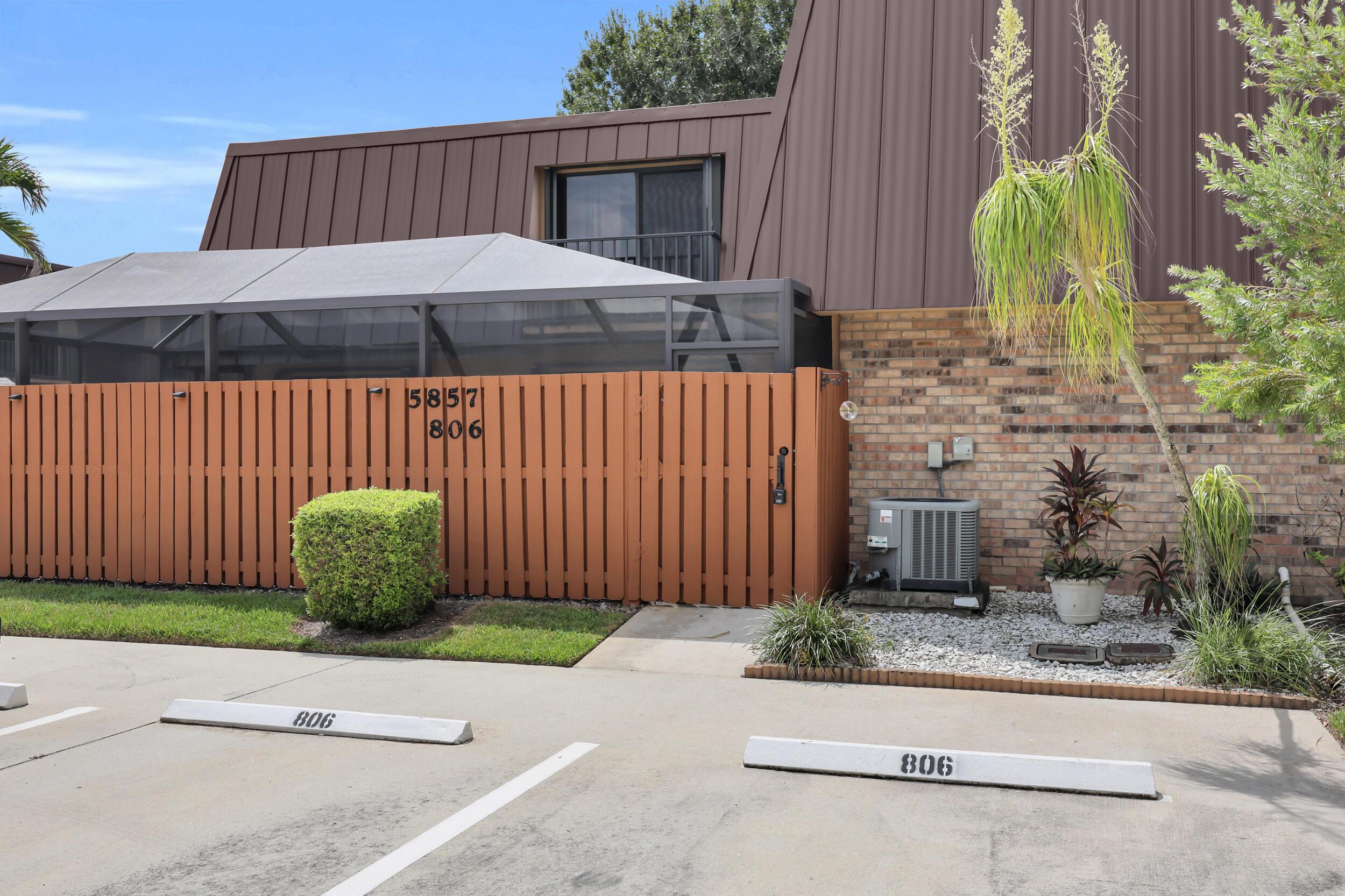 5857 SE Windsong Lane 806, Stuart, FL 34997, Stuart - Photo 2