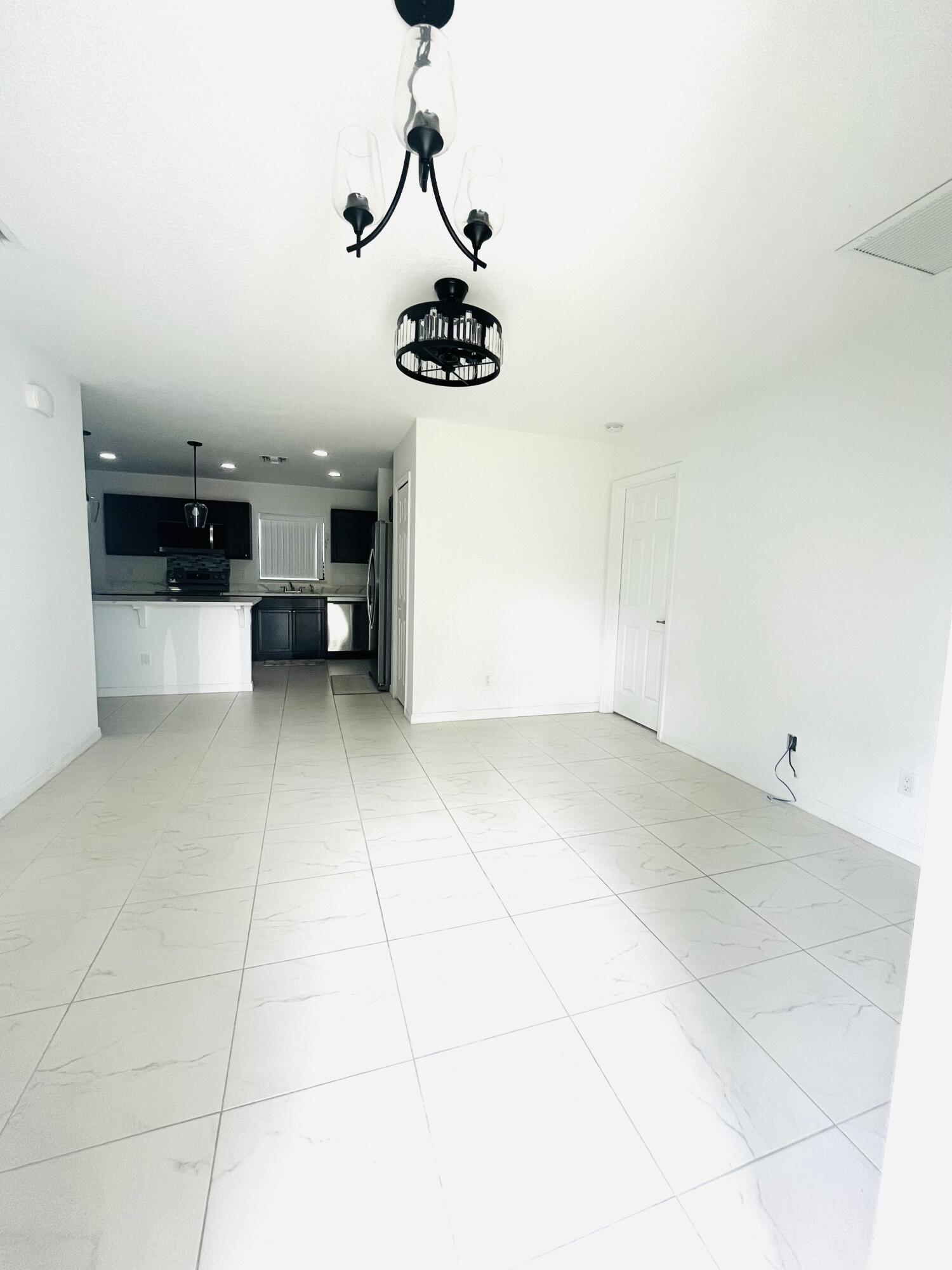 5113 SUNSET Boulevard, Fort Pierce, FL 34982, Fort Pierce - Photo 4