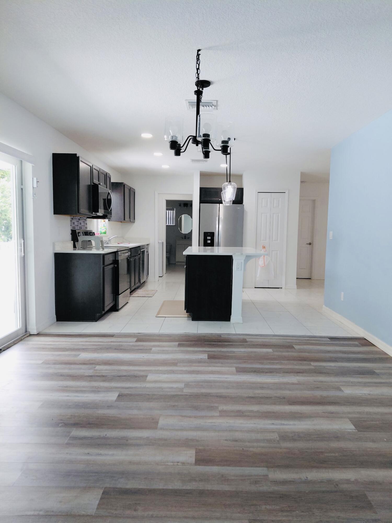 5113 SUNSET Boulevard, Fort Pierce, FL 34982, Fort Pierce - Photo 5