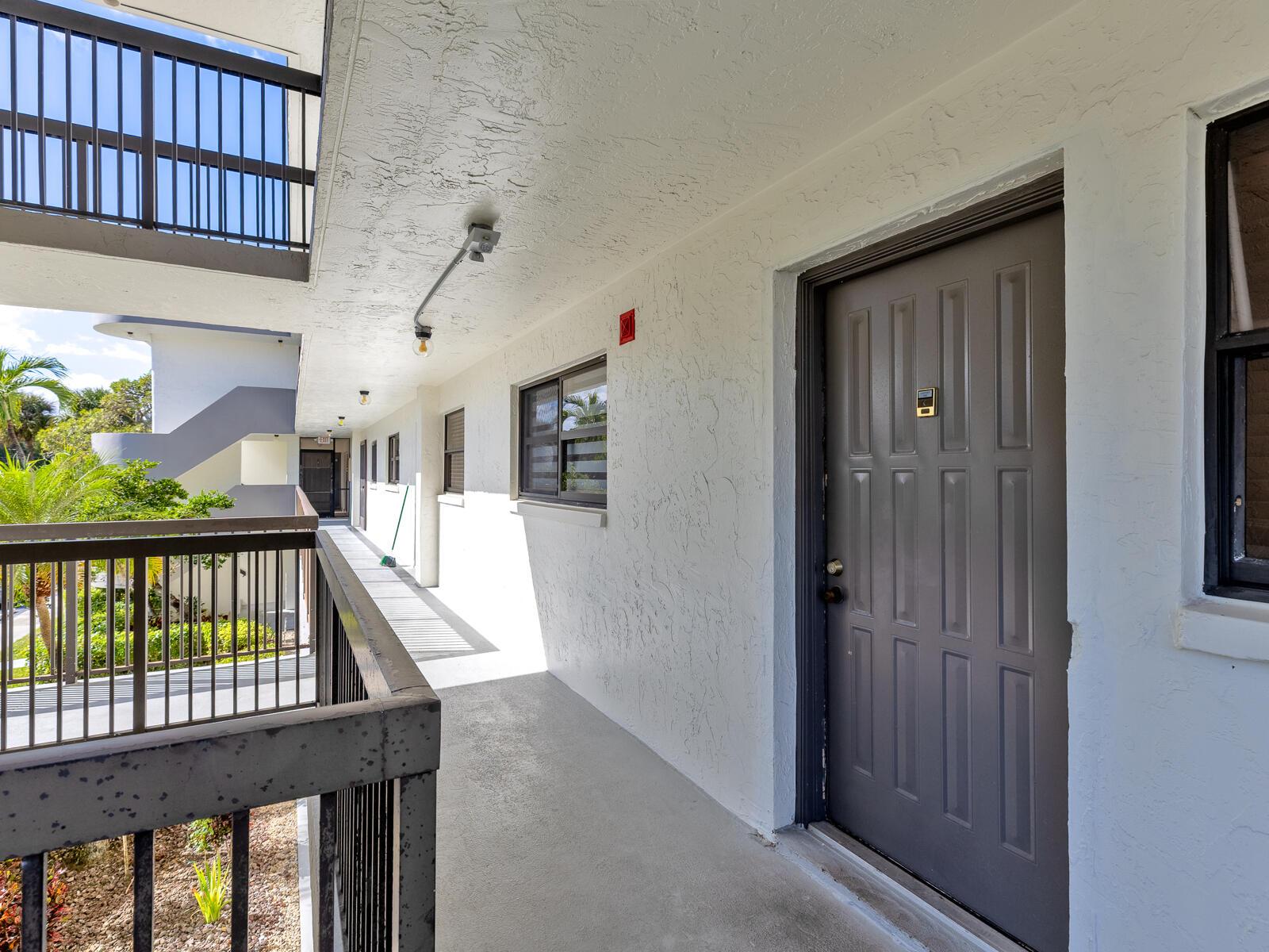 7579 NW 79TH Avenue 204, Tamarac, FL 33321, Tamarac - Photo 3