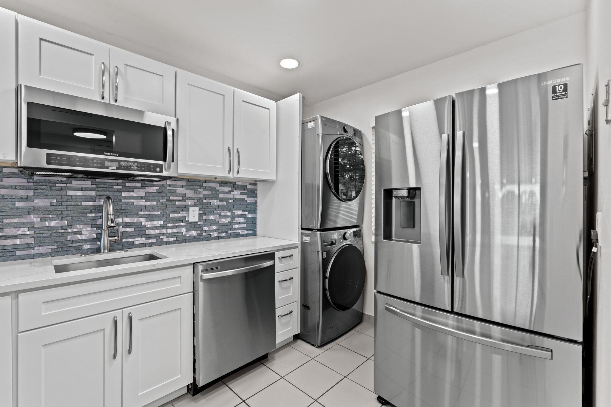 4822 ESEDRA Court 106, Lake Worth, FL 33467, Lake Worth - Photo 5