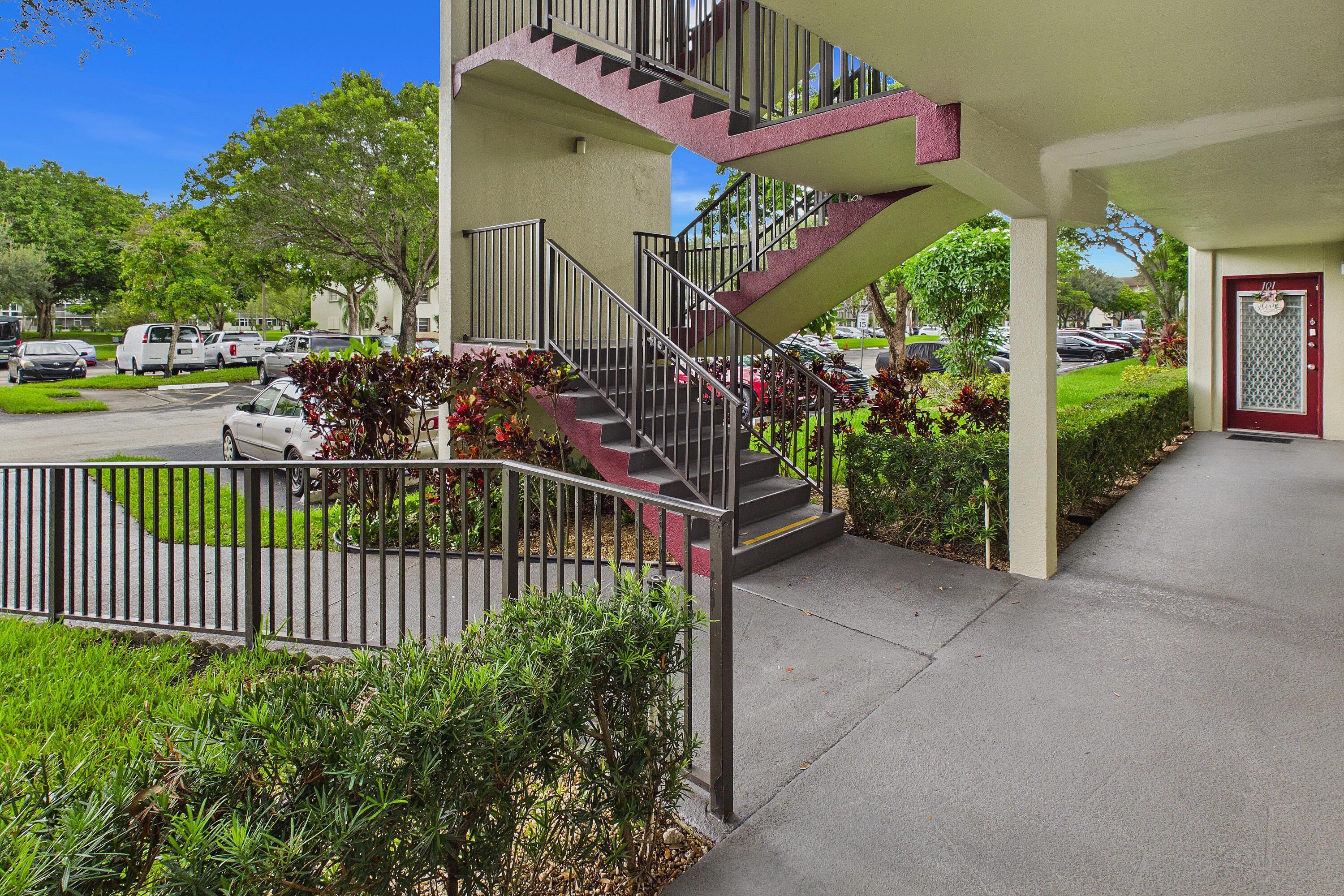 13155 SW 7TH Court 103E, Pembroke Pines, FL 33027, Pembroke Pines - Photo 4