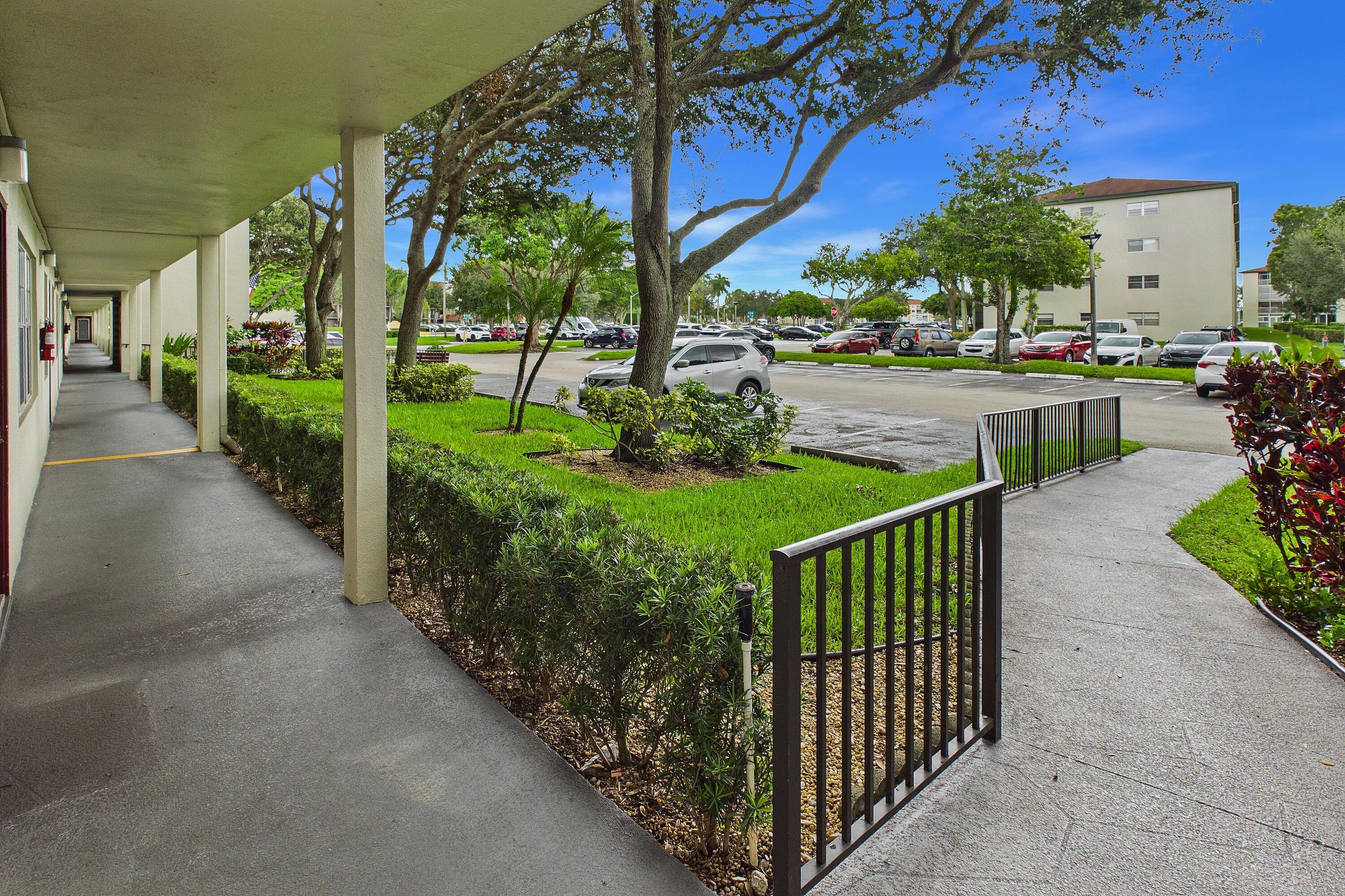 13155 SW 7TH Court 103E, Pembroke Pines, FL 33027, Pembroke Pines - Photo 3