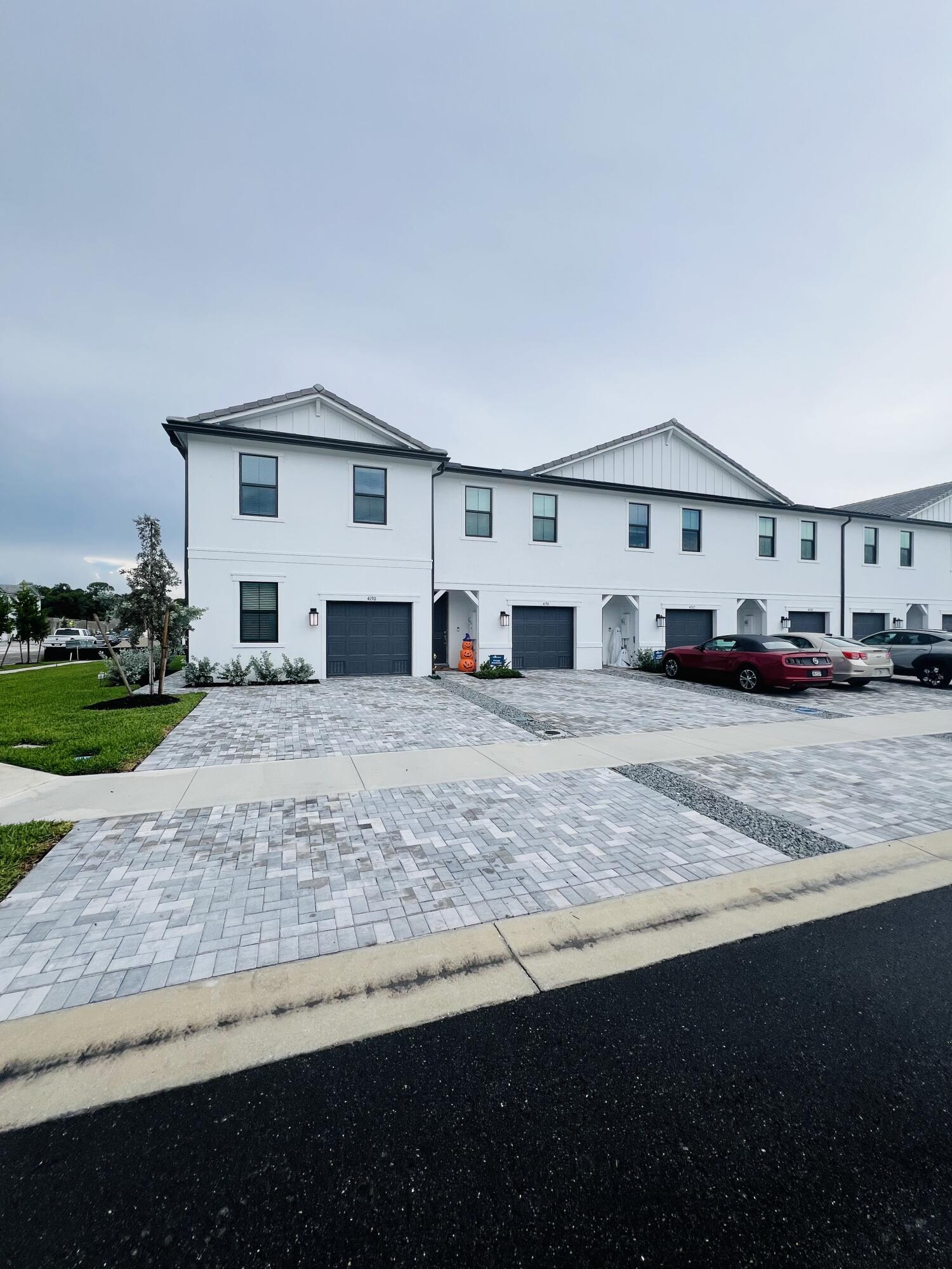 4190 EFENDI, Lantana, FL 33462, Lantana - Photo 3