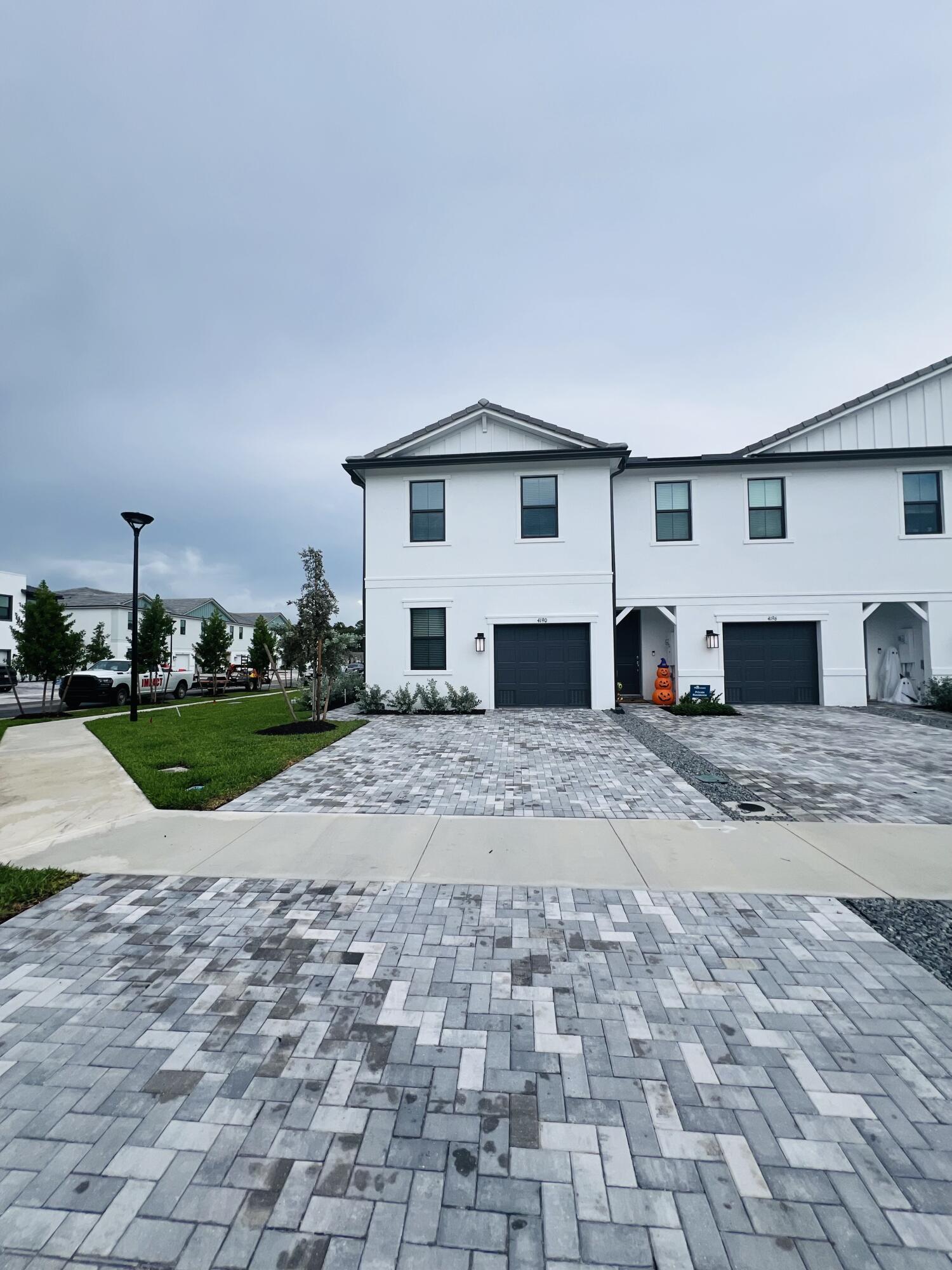 4190 EFENDI, Lantana, FL 33462, Lantana - Photo 2