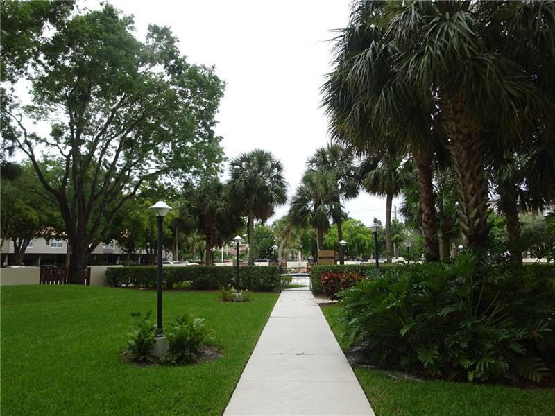 10777 W SAMPLE Road 619, Coral Springs, FL 33065, Coral Springs - Photo 4