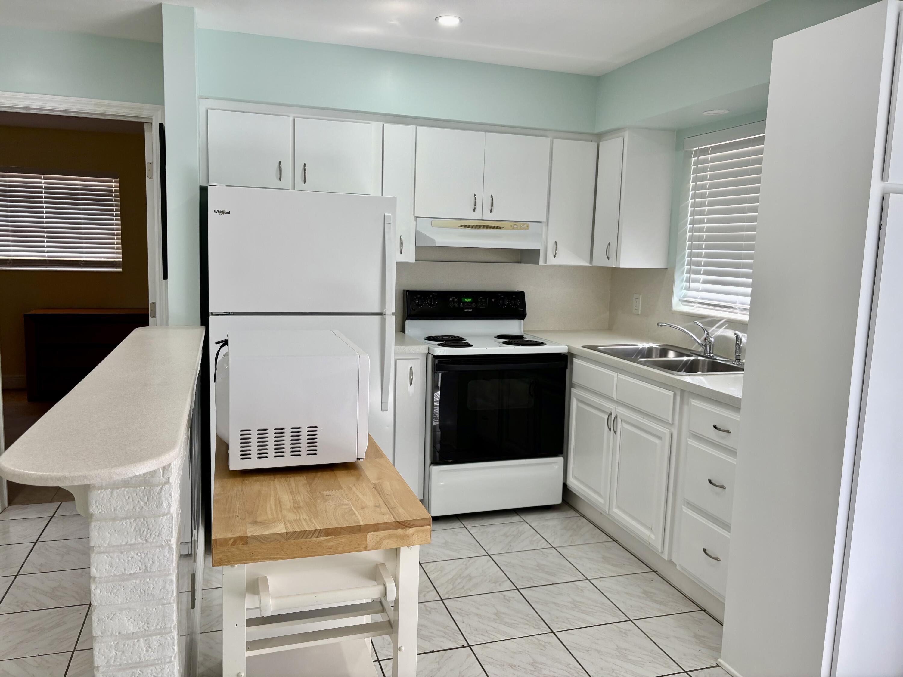 720 SE 15th Street 2, Fort Lauderdale, FL 33316, Fort Lauderdale - Photo 3