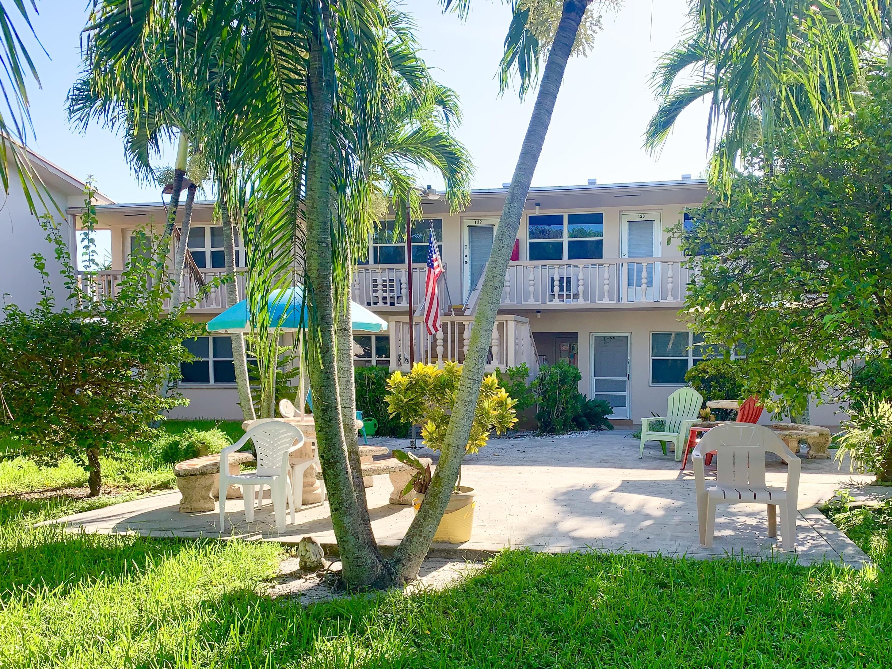 127 Waltham F, West Palm Beach, FL 33417, West Palm Beach - Photo 3