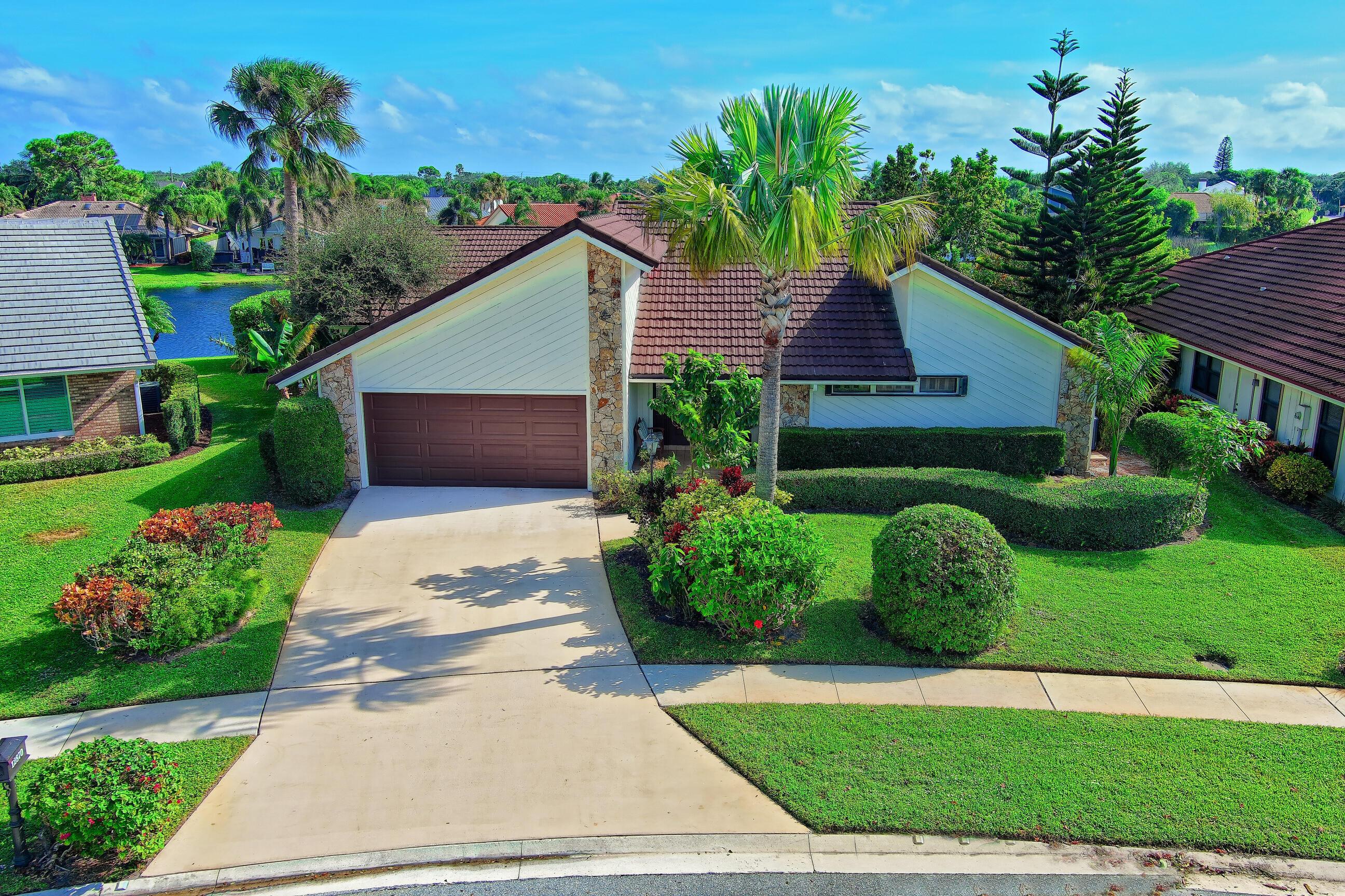 12870 La Rochelle Circle, Palm Beach Gardens, FL 33410, Palm Beach Gardens - Photo 3