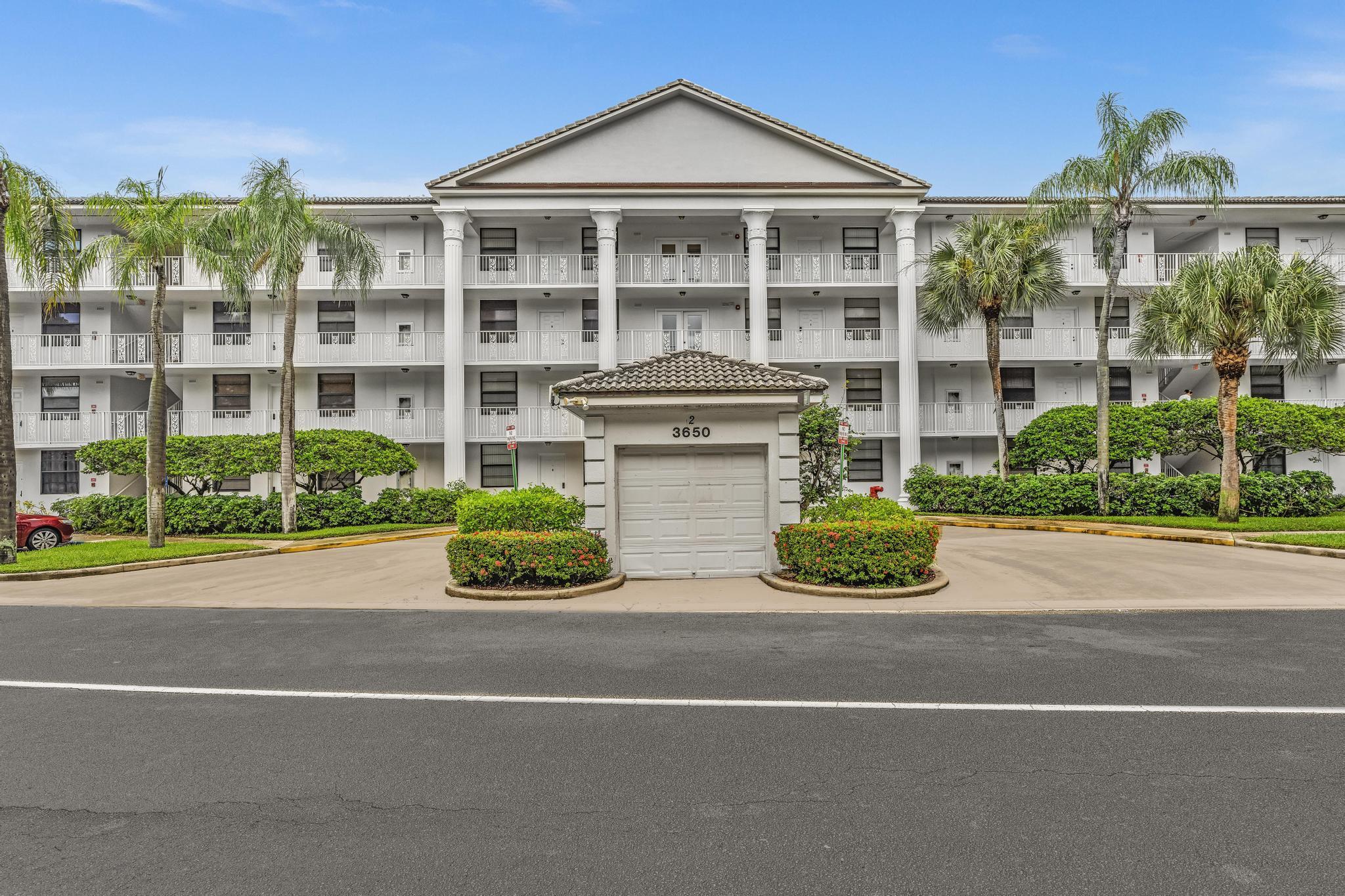3650 Whitehall Drive 202, West Palm Beach, FL 33401, West Palm Beach - Photo 3